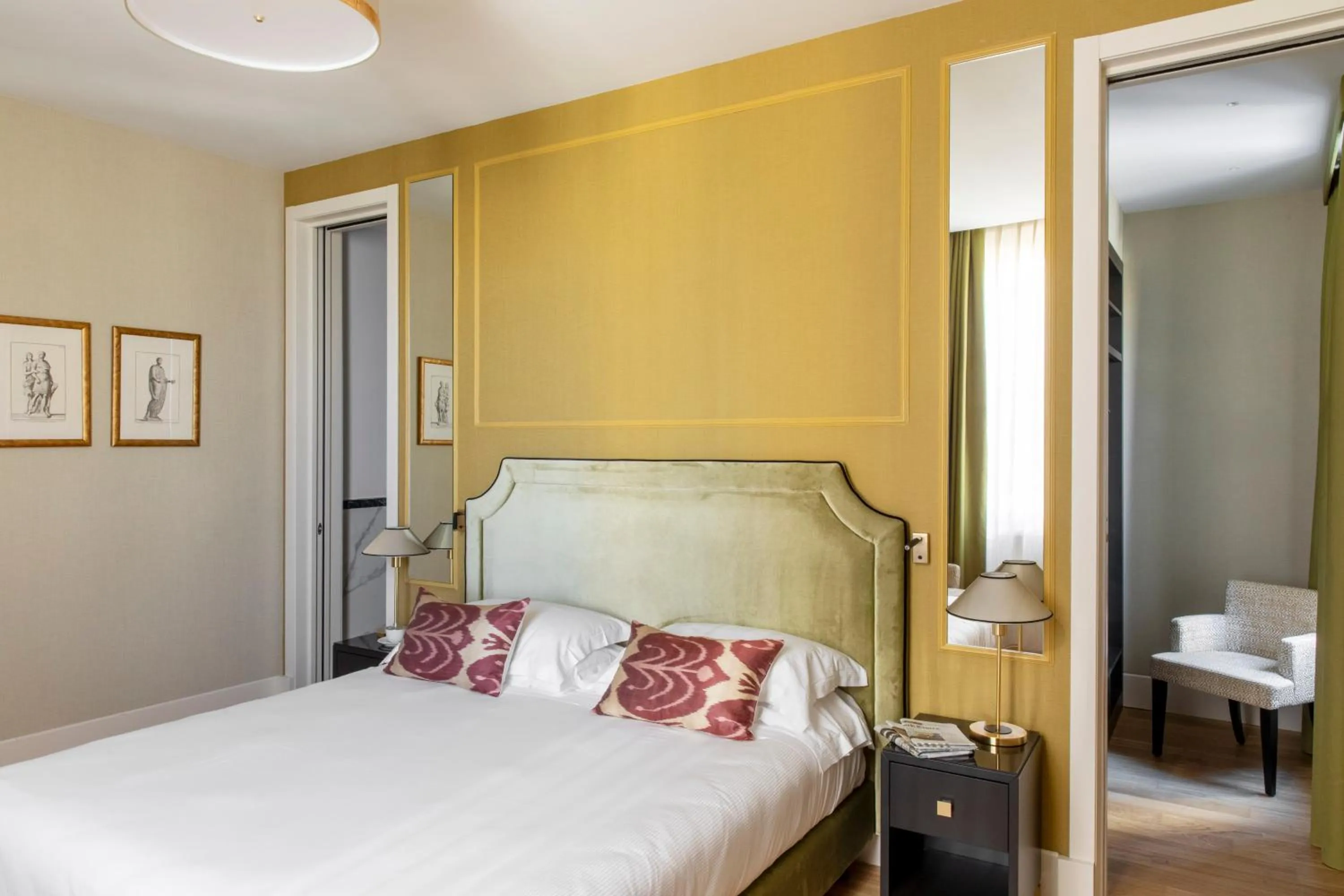 Bed in HOTEL ADRIANO Rooftop