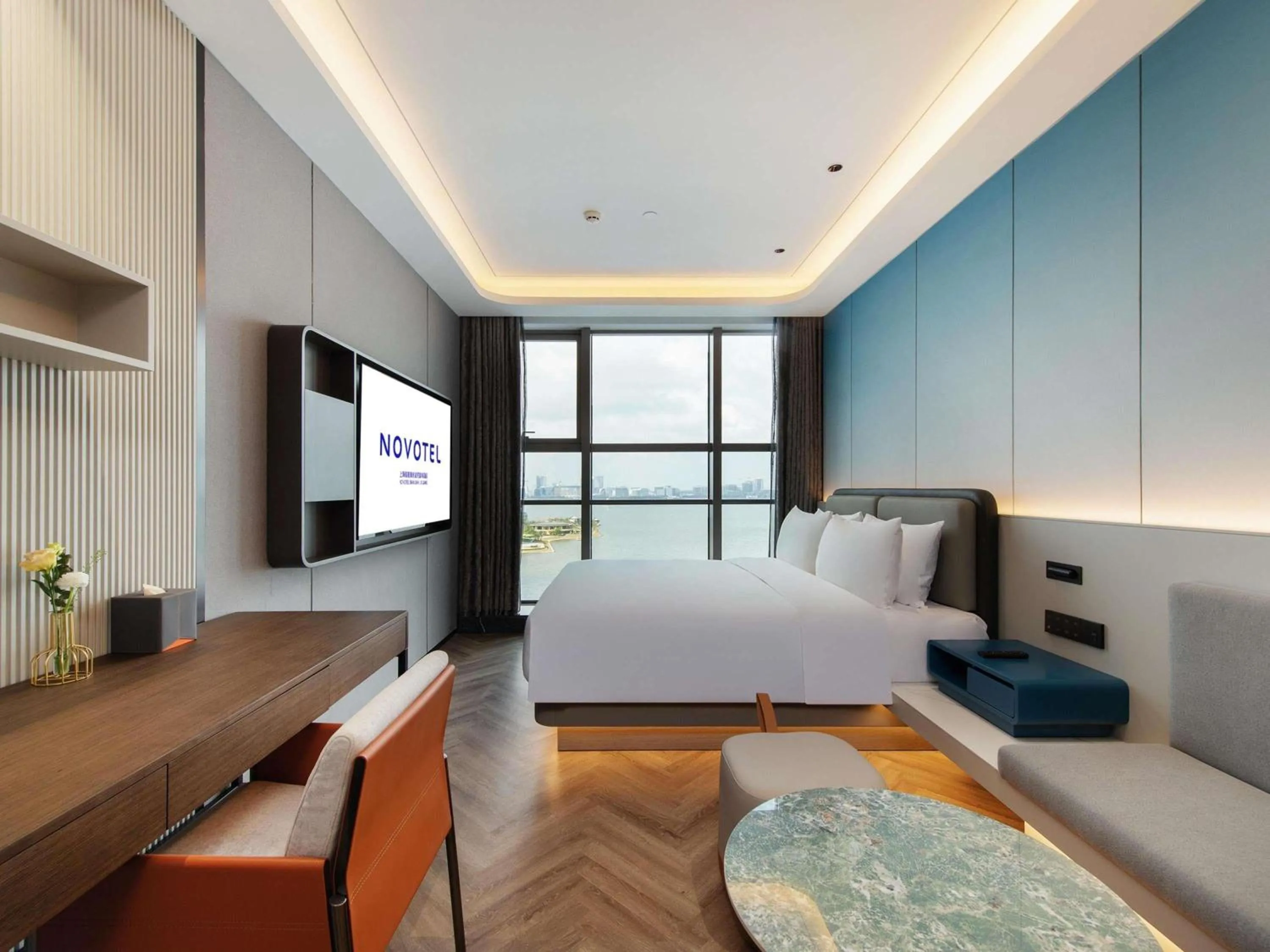 Bedroom, Bed in Novotel Shanghai Lingang