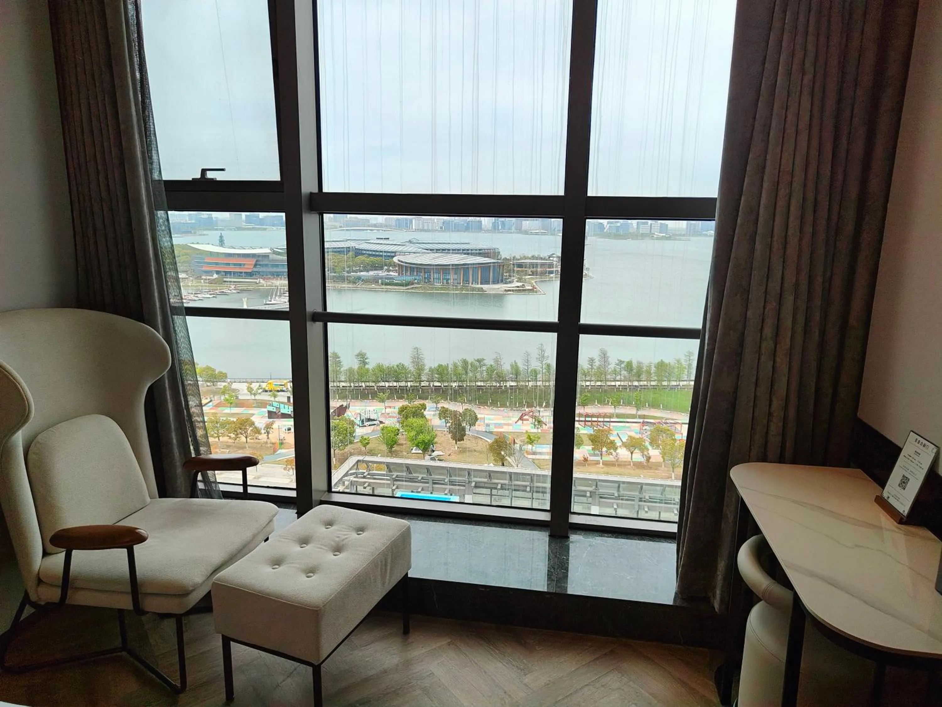 Dining area in Novotel Shanghai Lingang