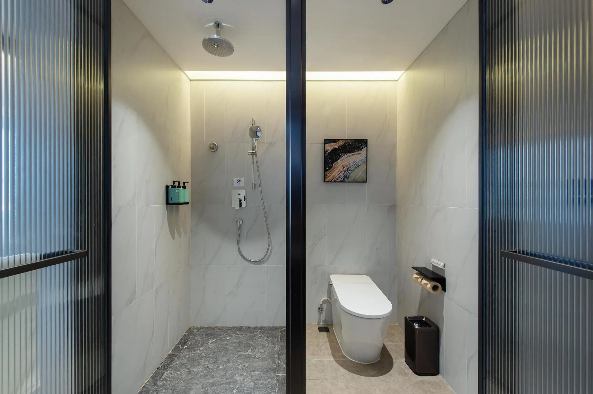 Shower in Novotel Shanghai Lingang