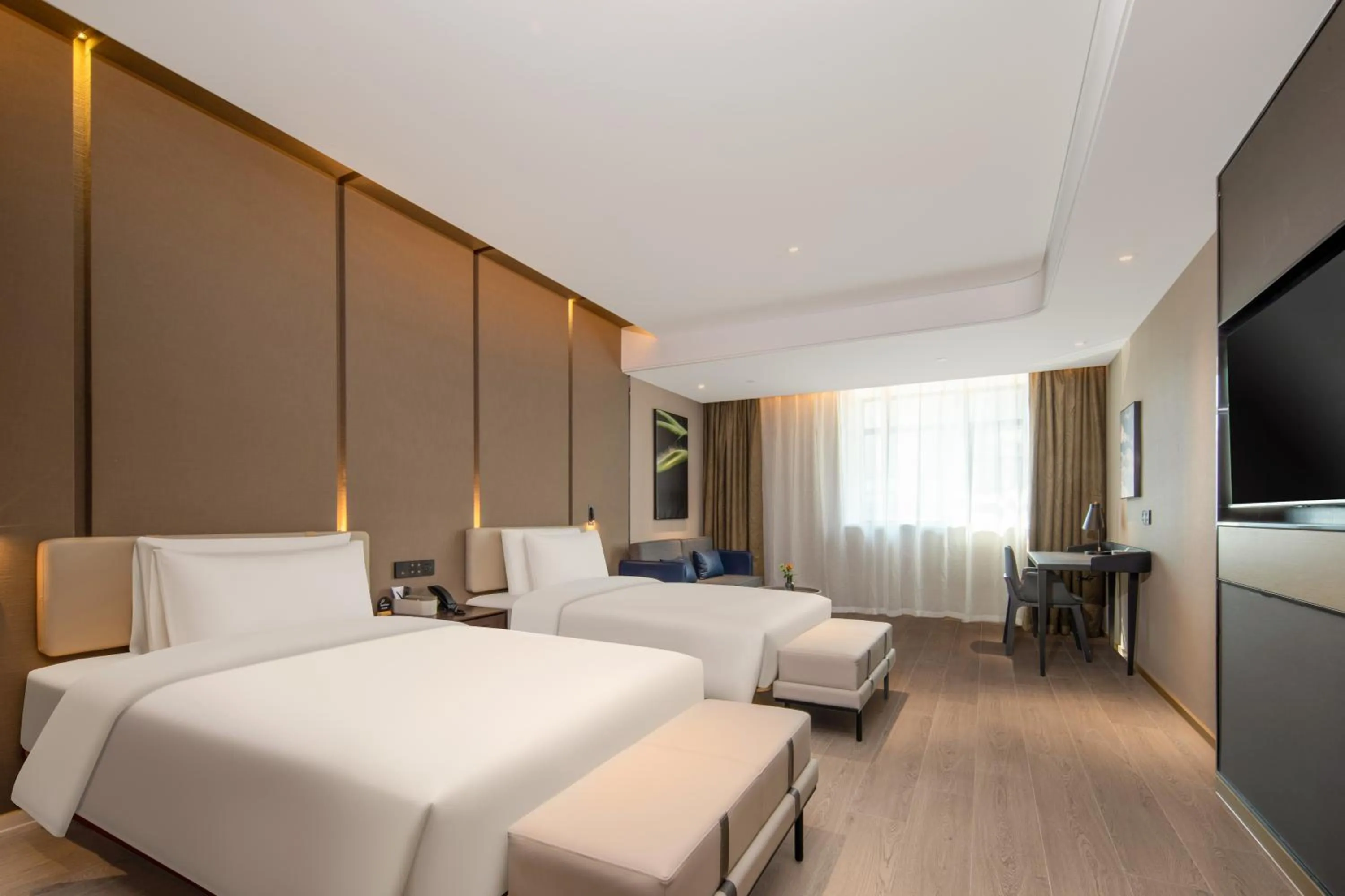 Photo of the whole room, Bed in Mercure Nanjing Sun Yat-sen Mausoleum