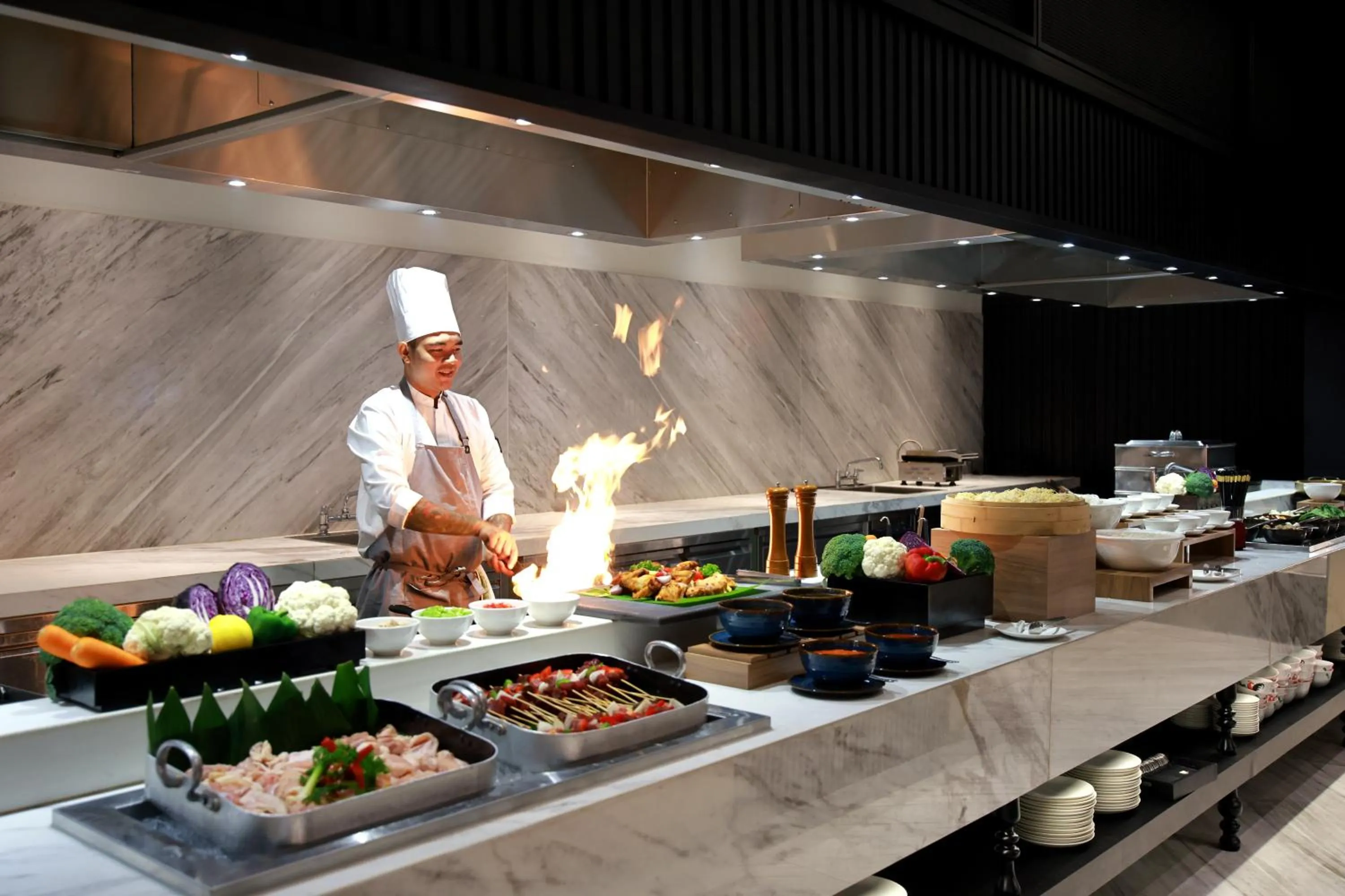 Restaurant/places to eat in Grand Mercure Batam Centre