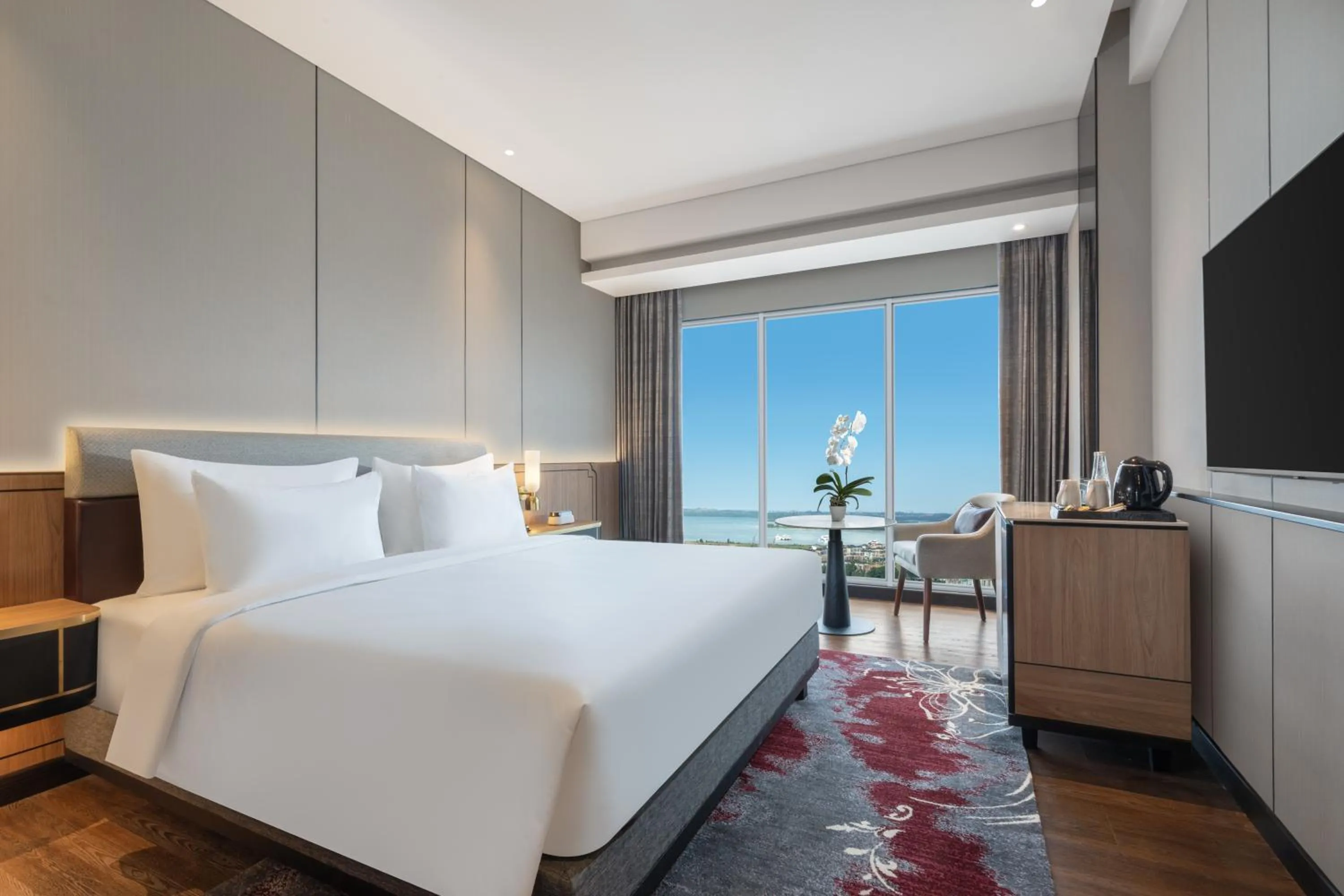 Bedroom, Bed in Grand Mercure Batam Centre