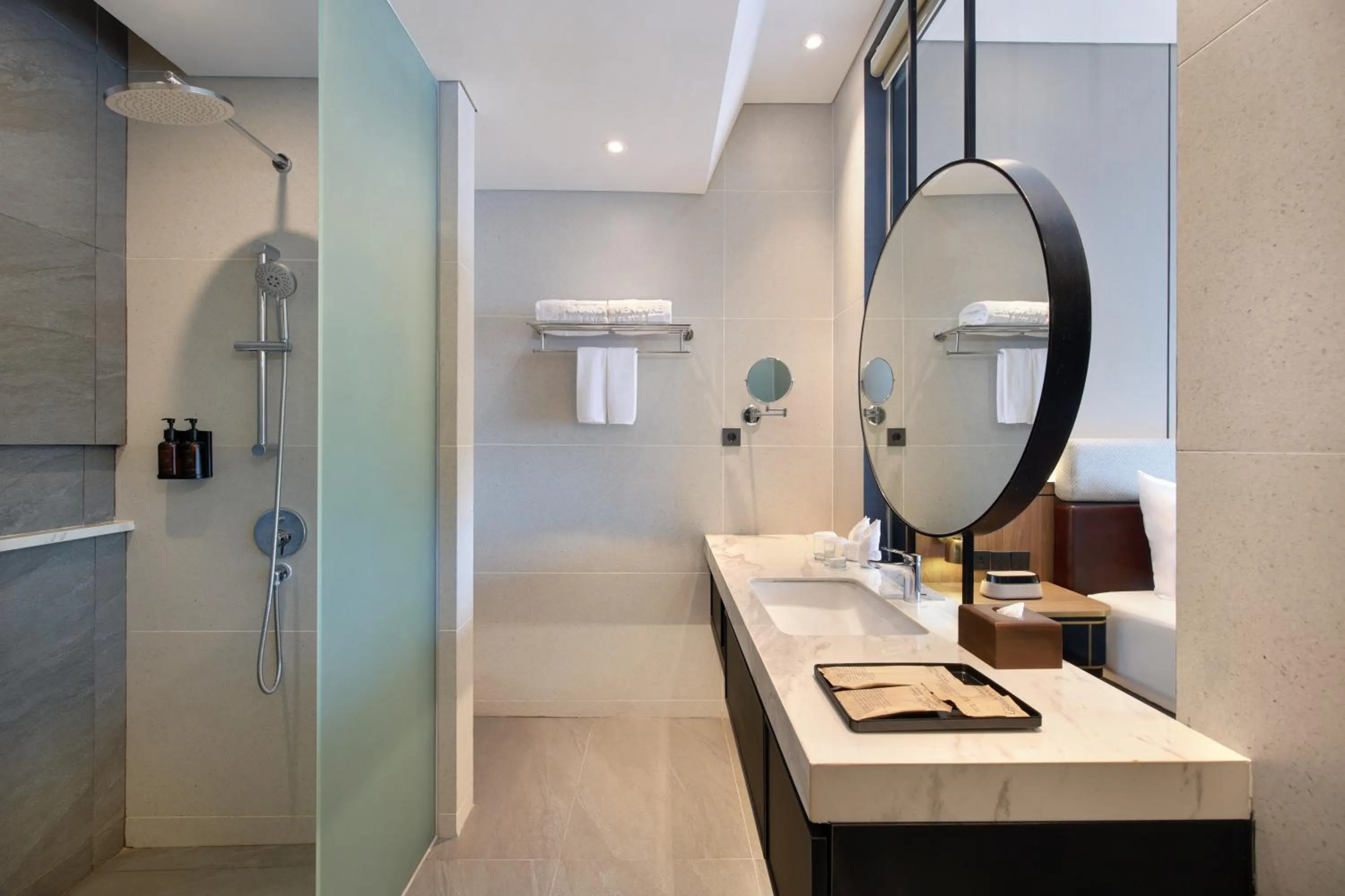 Shower in Grand Mercure Batam Centre