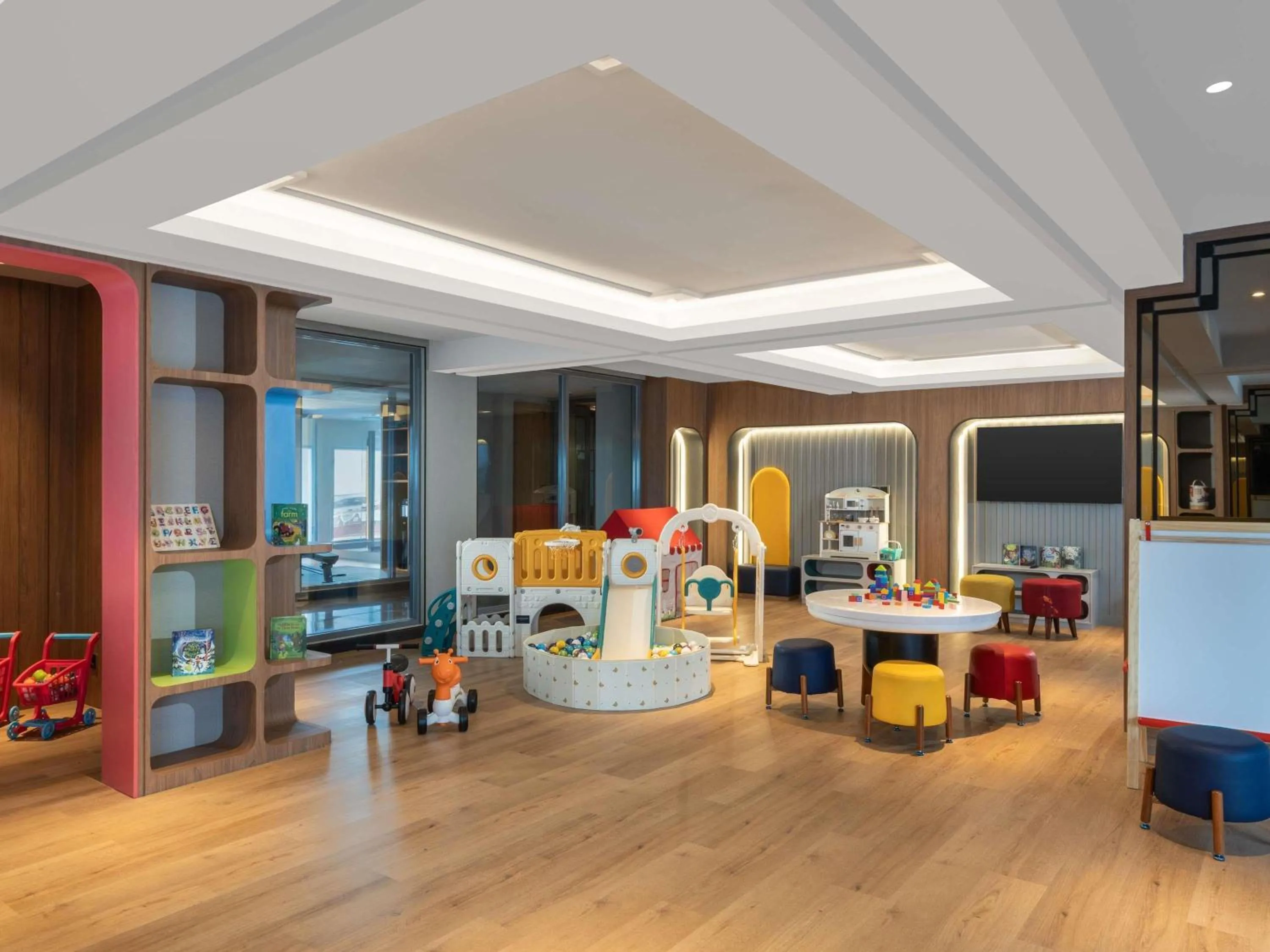 Property building in Grand Mercure Batam Centre