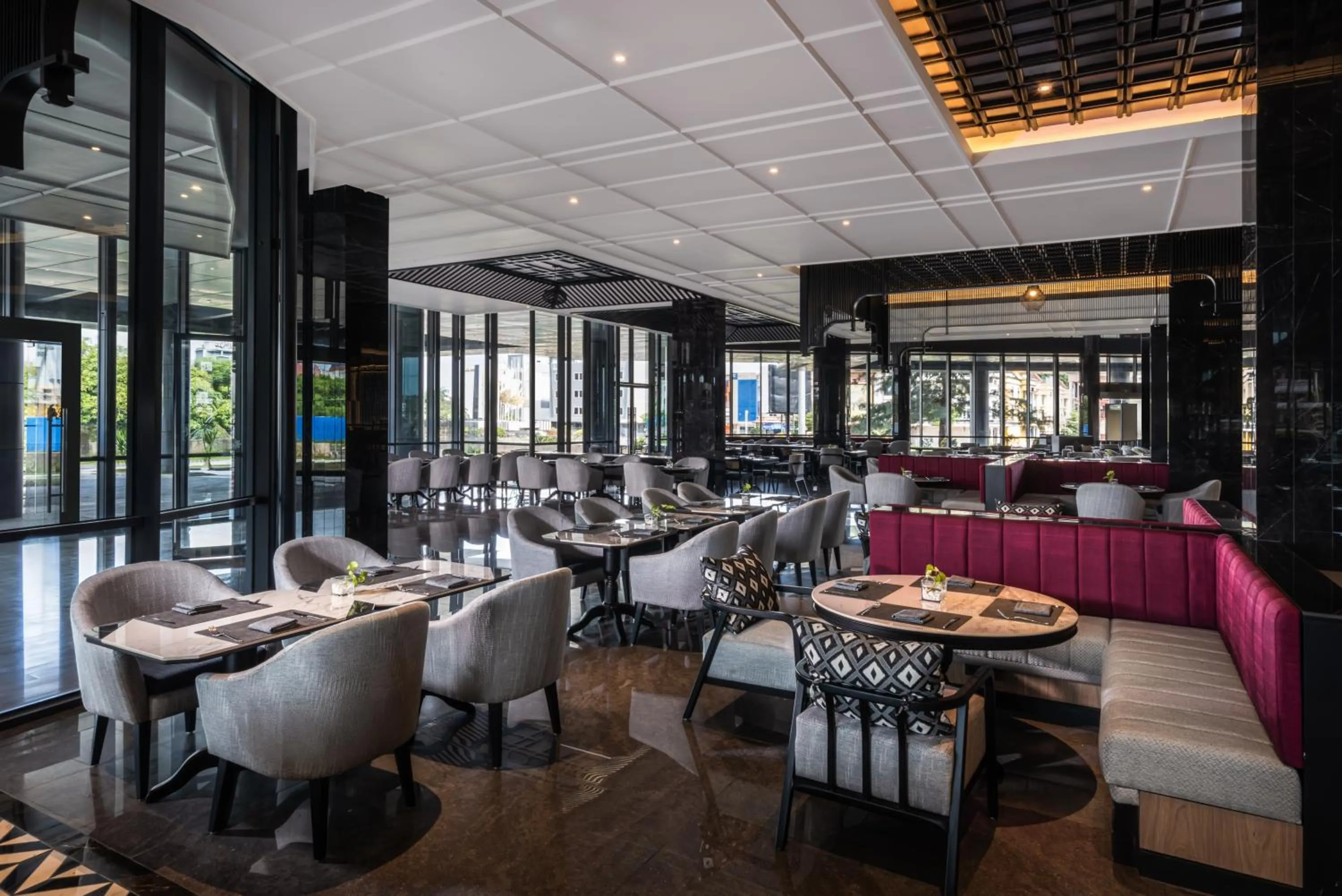 Restaurant/places to eat in Grand Mercure Batam Centre