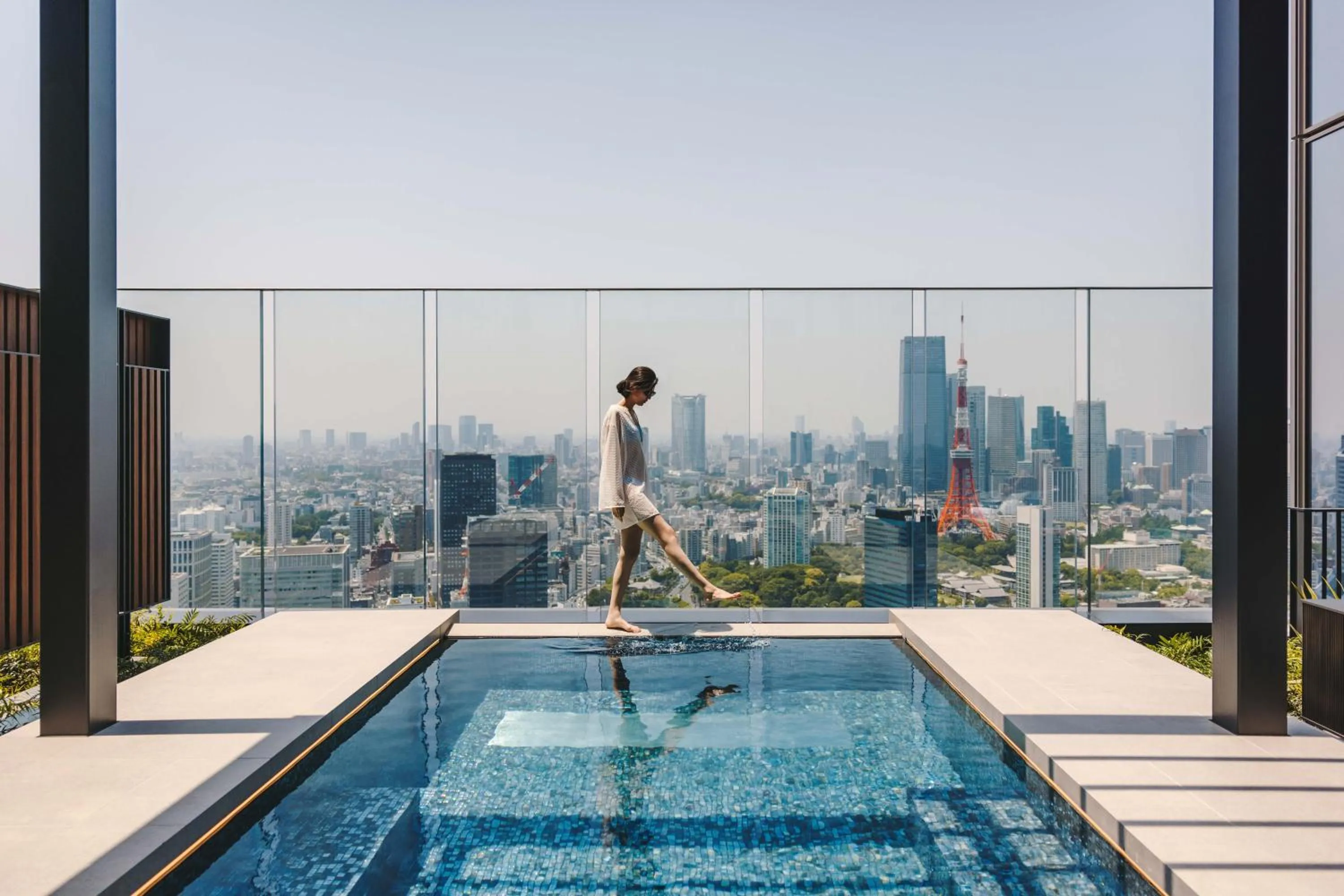 Swimming pool in Fairmont Tokyo