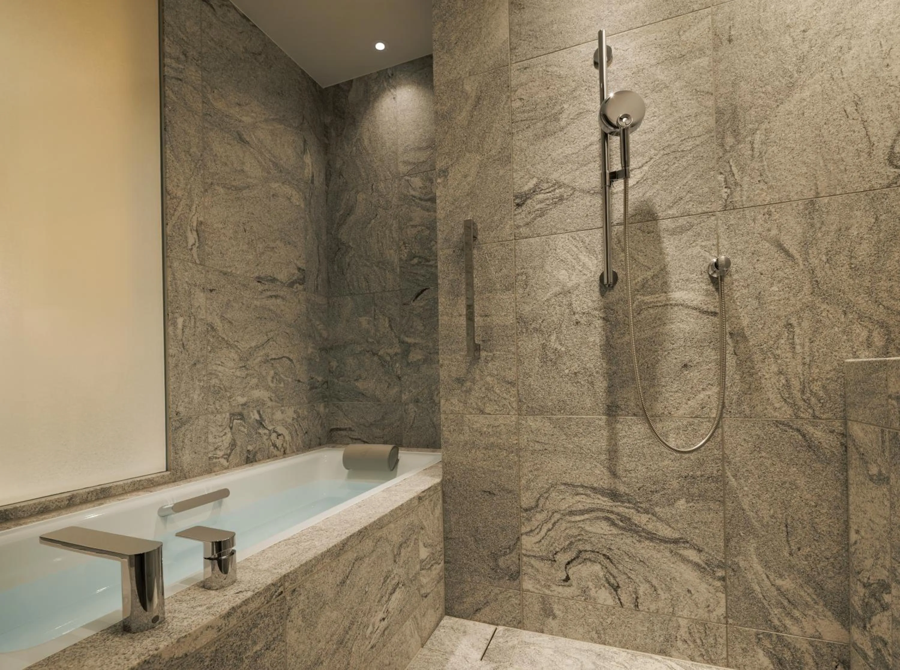 Bath in Fairmont Tokyo