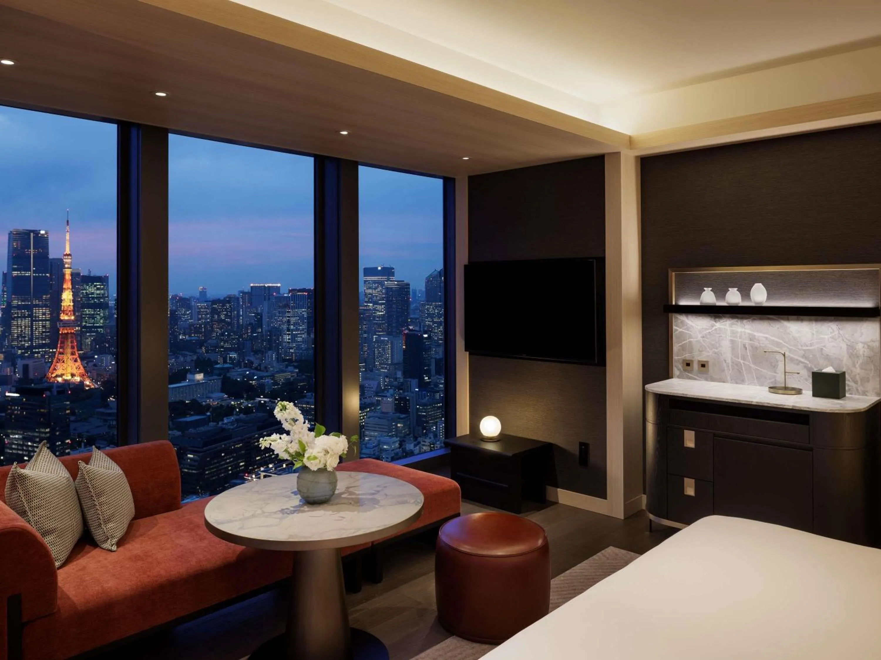 Bedroom, Bed in Fairmont Tokyo