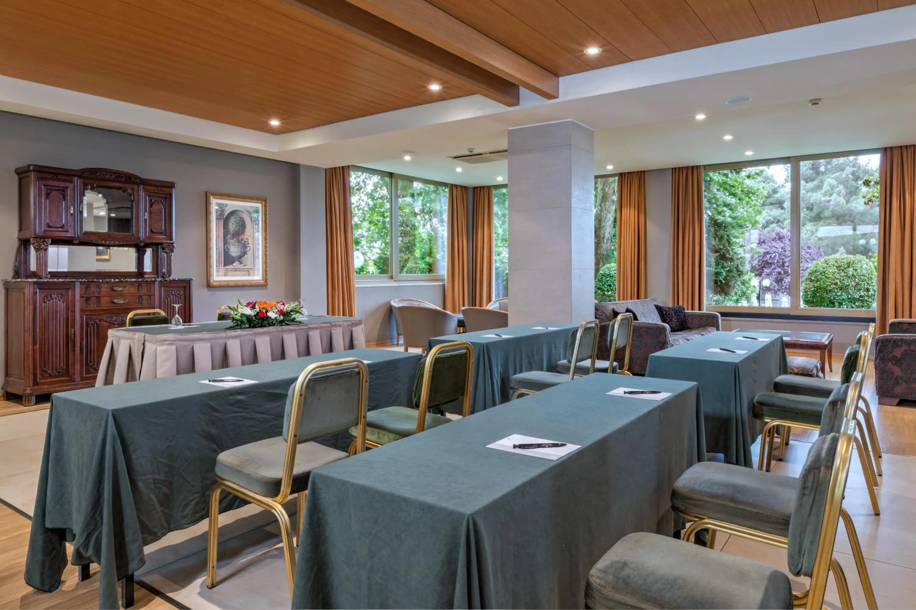 Meeting/conference room in Divani Meteora Hotel