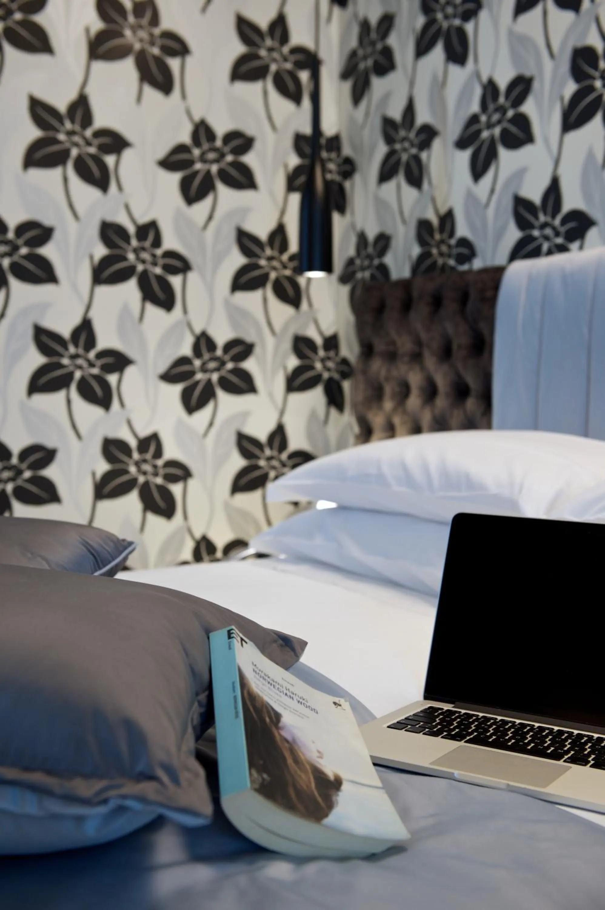 Decorative detail, Bed in Fuori Porta House