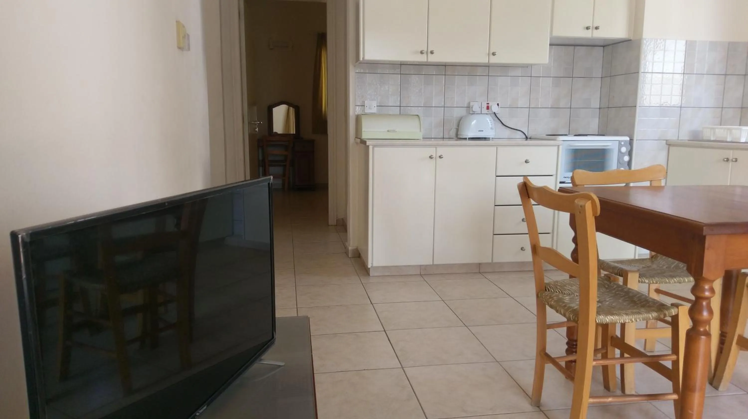 kitchen in New York Plaza Hotel Apartments