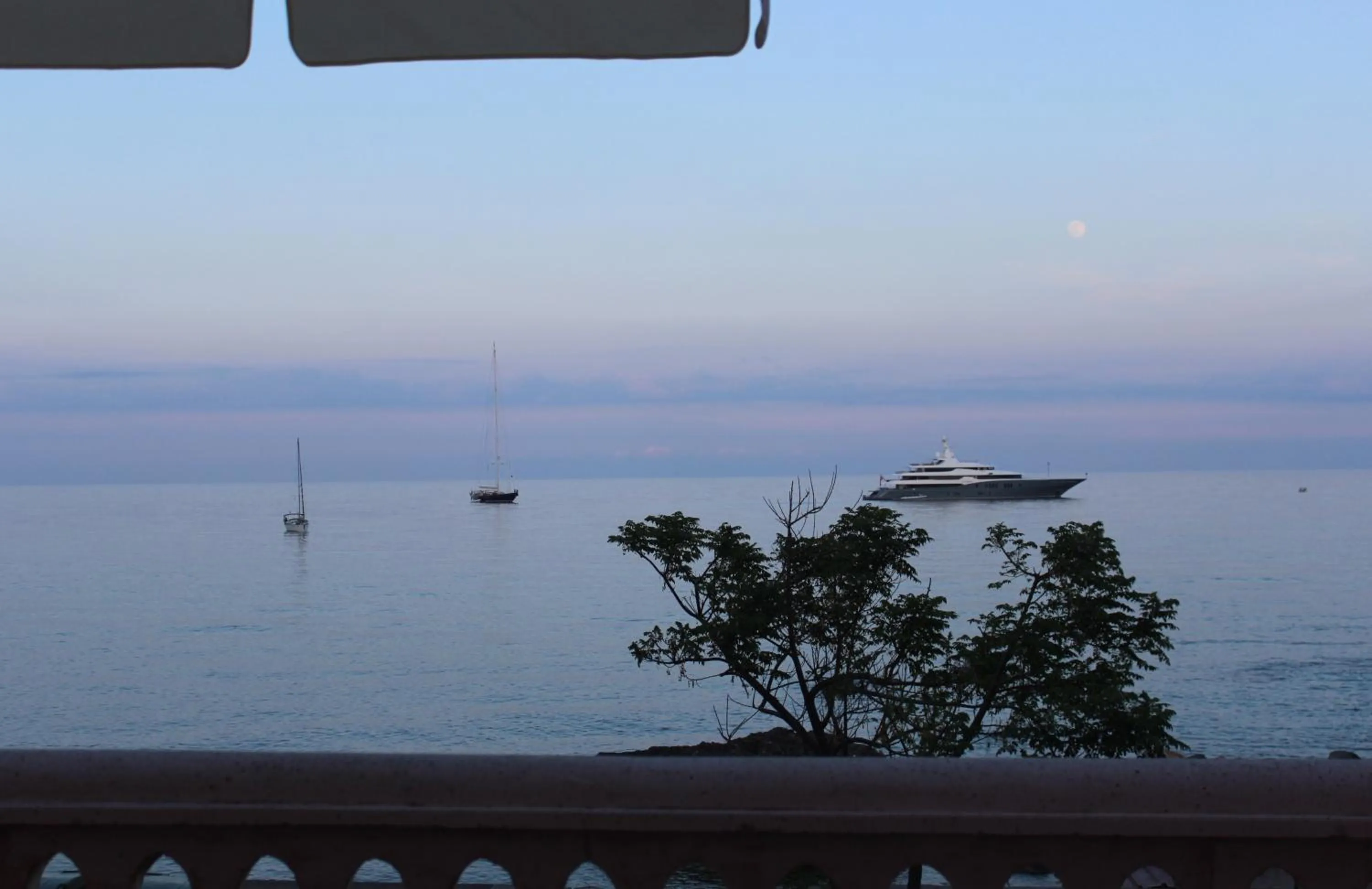 Sea view in B&B Villa Raineri