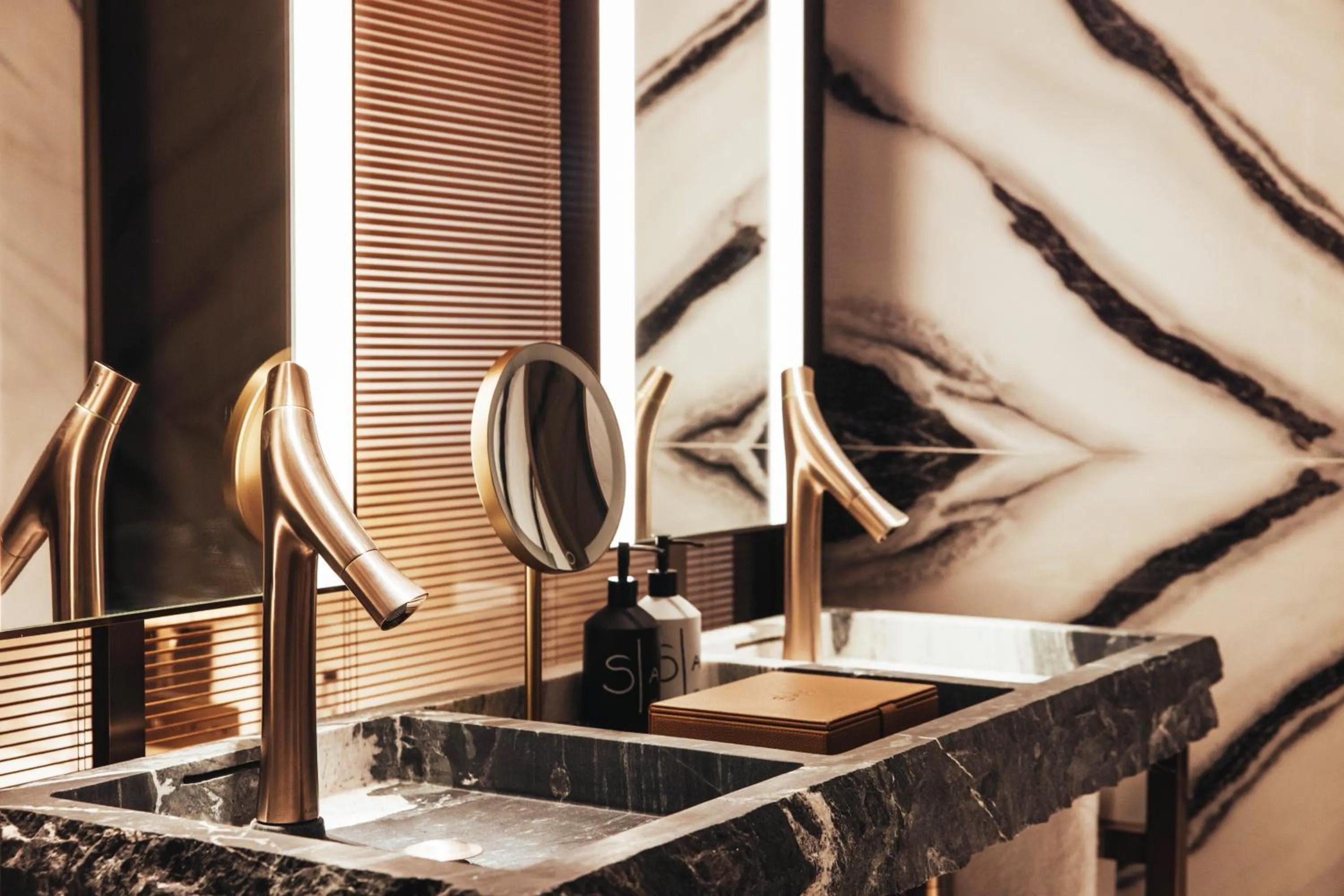 Bathroom in Hotel SAX Paris, LXR Hotels & Resorts