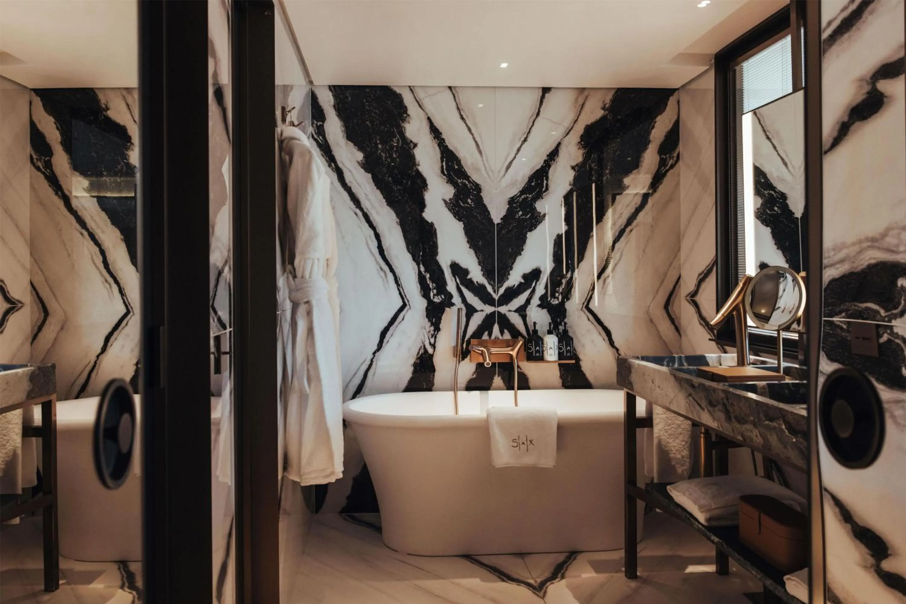 Bathroom in Hotel SAX Paris, LXR Hotels & Resorts
