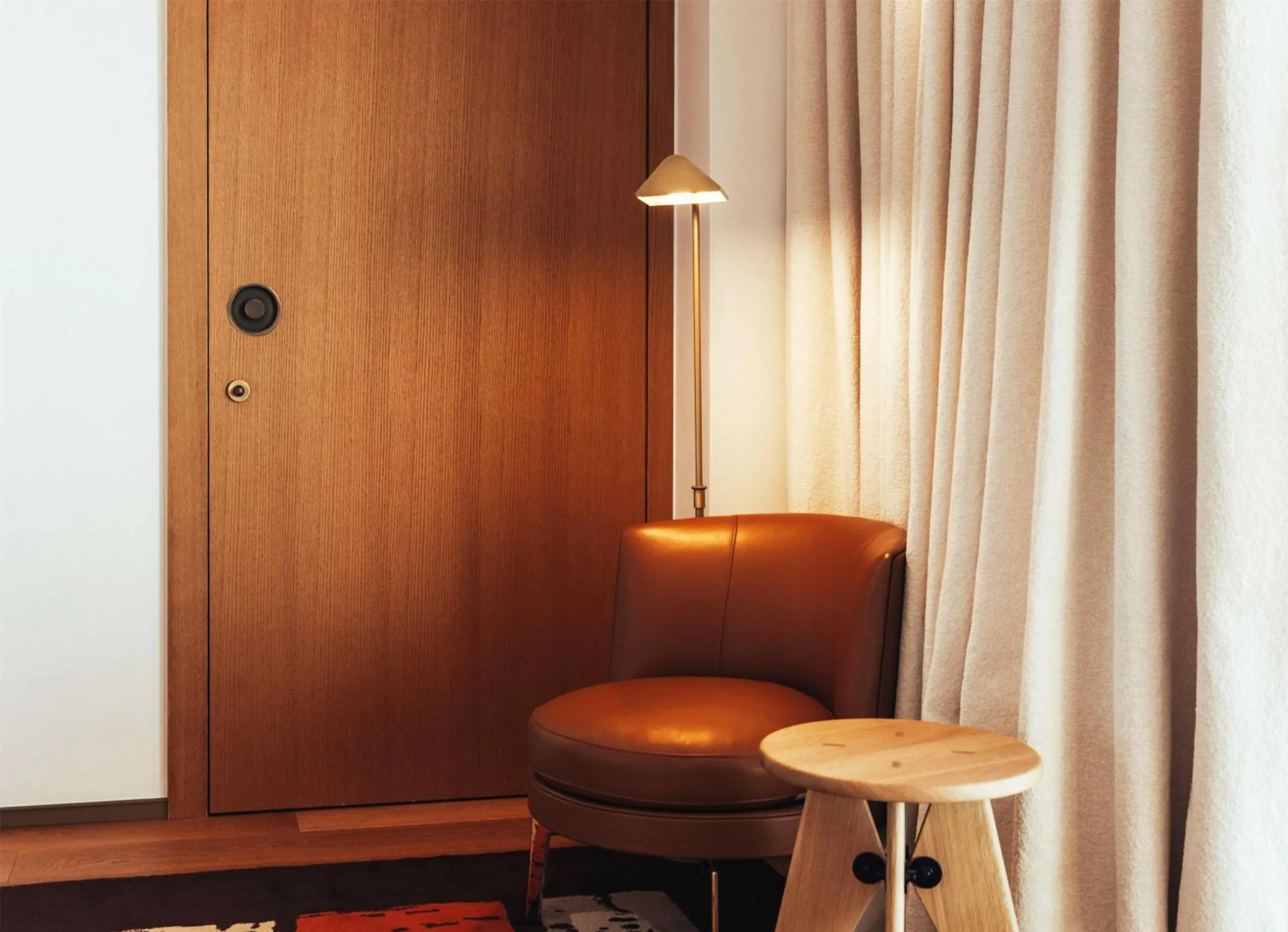 Living room in Hotel SAX Paris, LXR Hotels & Resorts