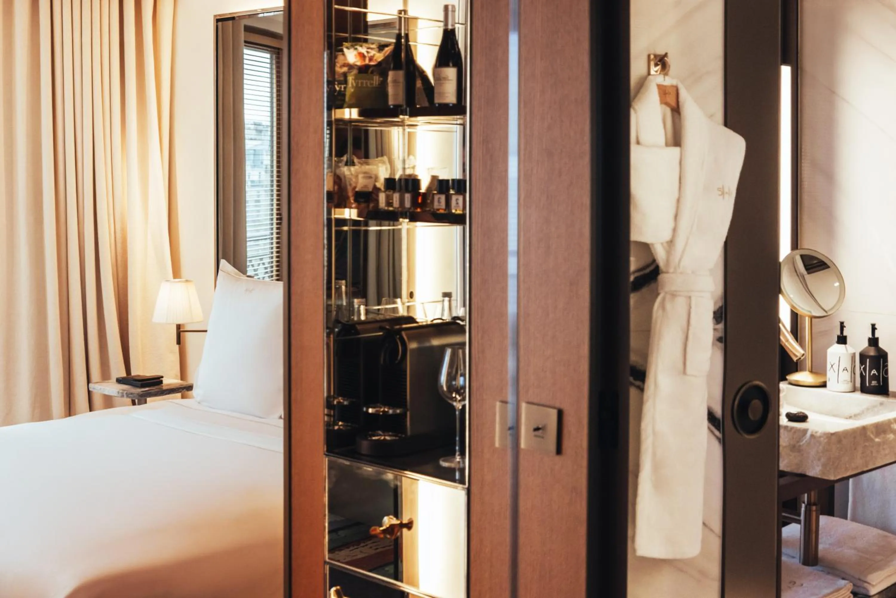 Bed in Hotel SAX Paris, LXR Hotels & Resorts