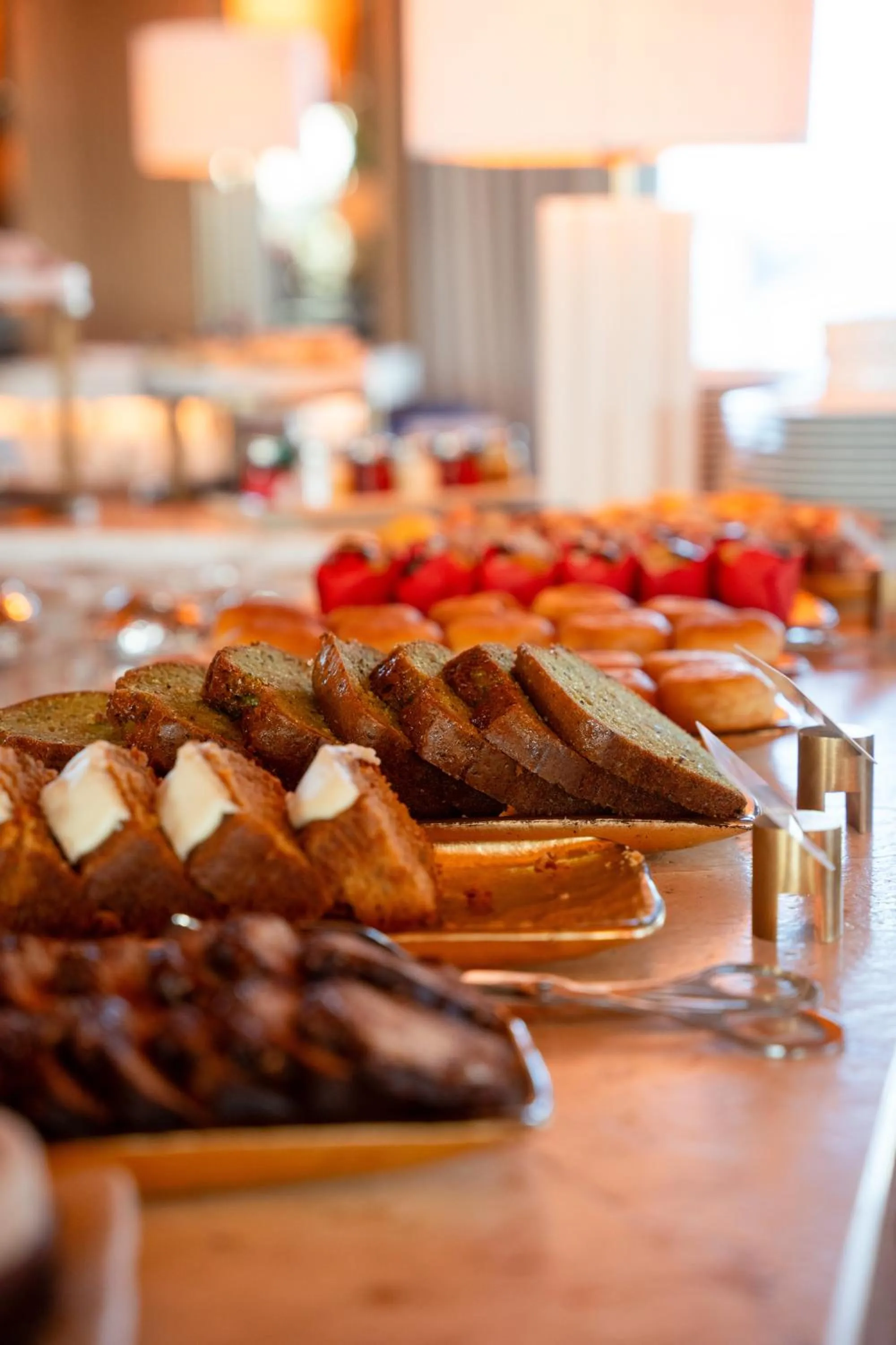 Breakfast in Hotel SAX Paris, LXR Hotels & Resorts