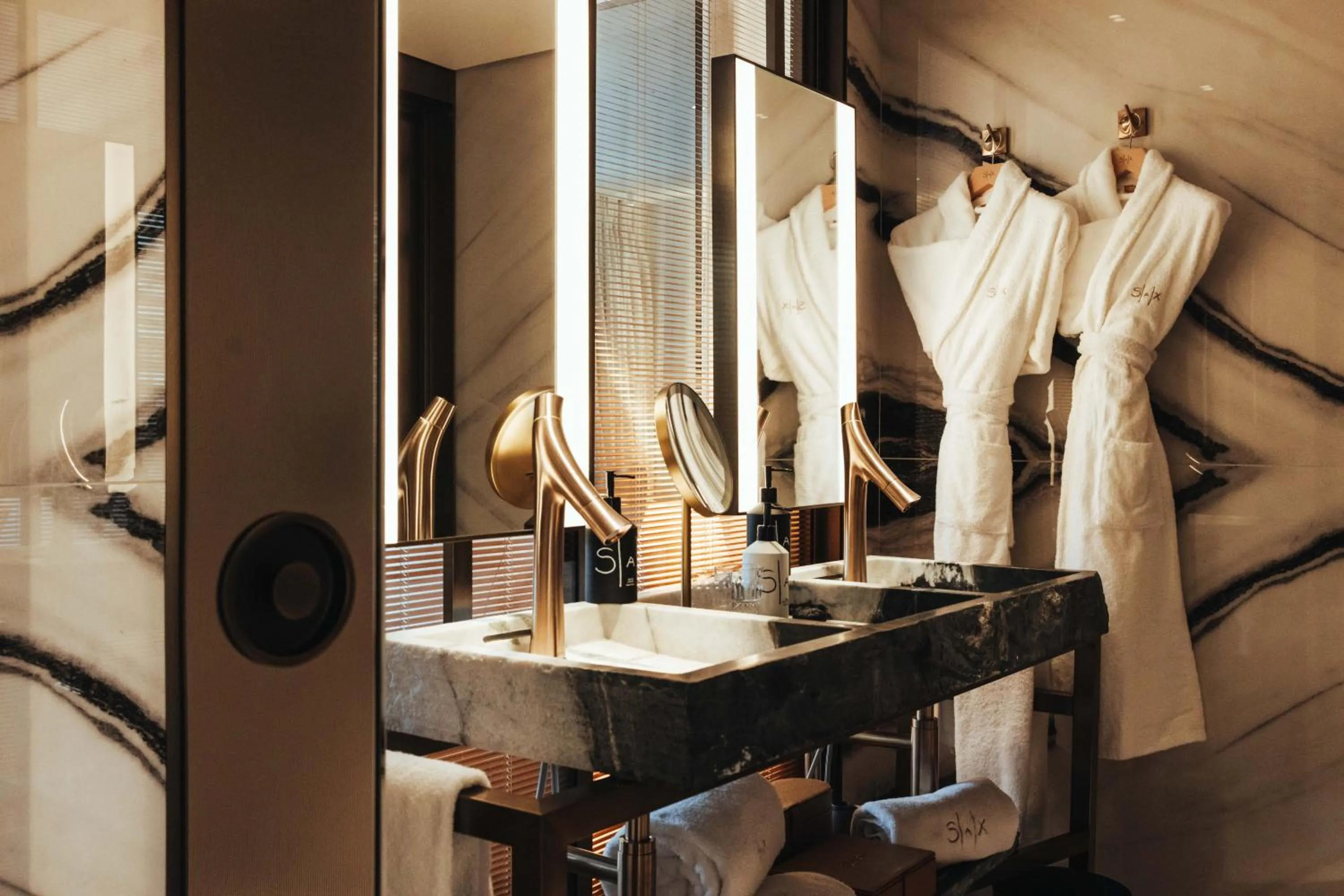 Bathroom in Hotel SAX Paris, LXR Hotels & Resorts