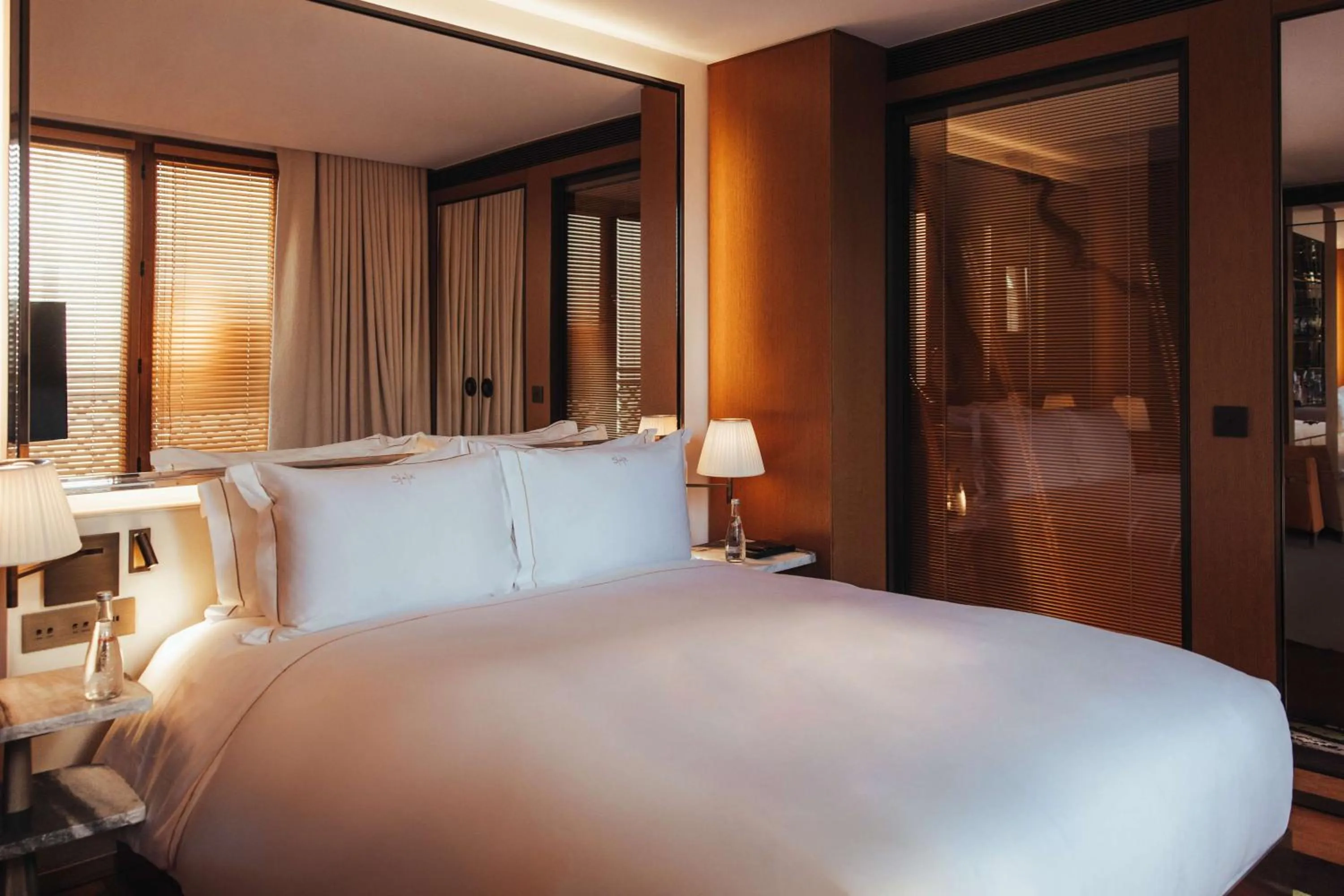 Bed in Hotel SAX Paris, LXR Hotels & Resorts