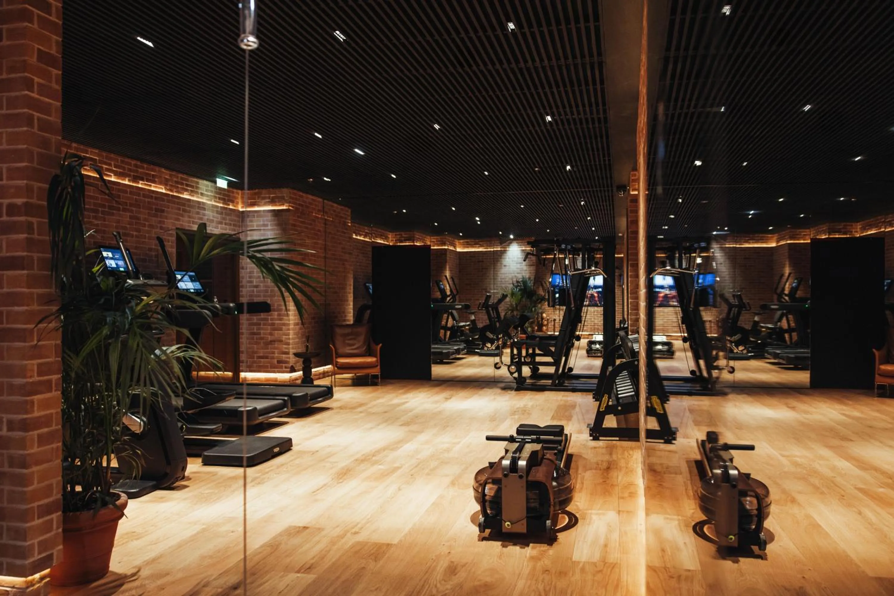 Fitness centre/facilities in Hotel SAX Paris, LXR Hotels & Resorts