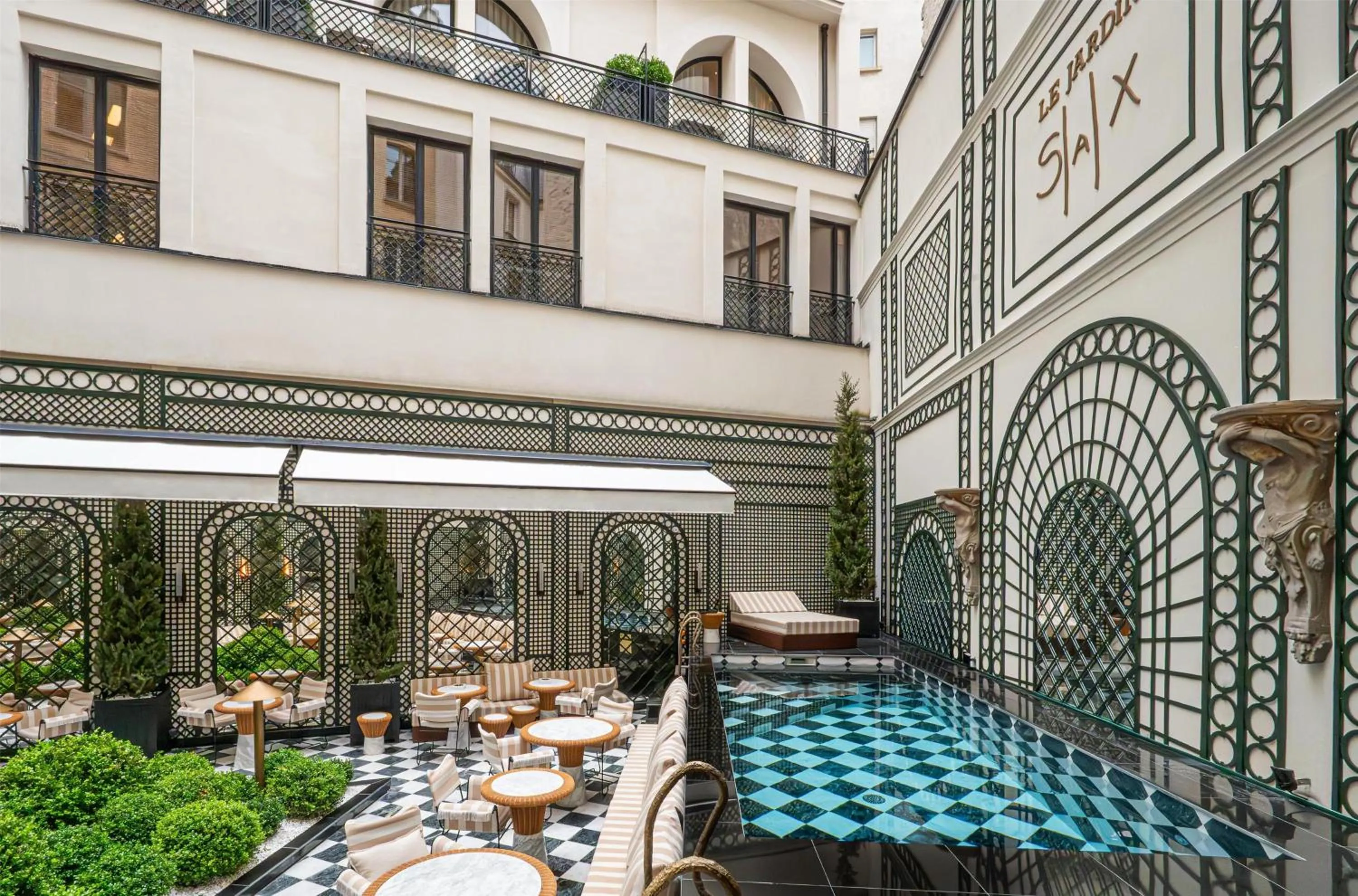 Restaurant/places to eat in Hotel SAX Paris, LXR Hotels & Resorts