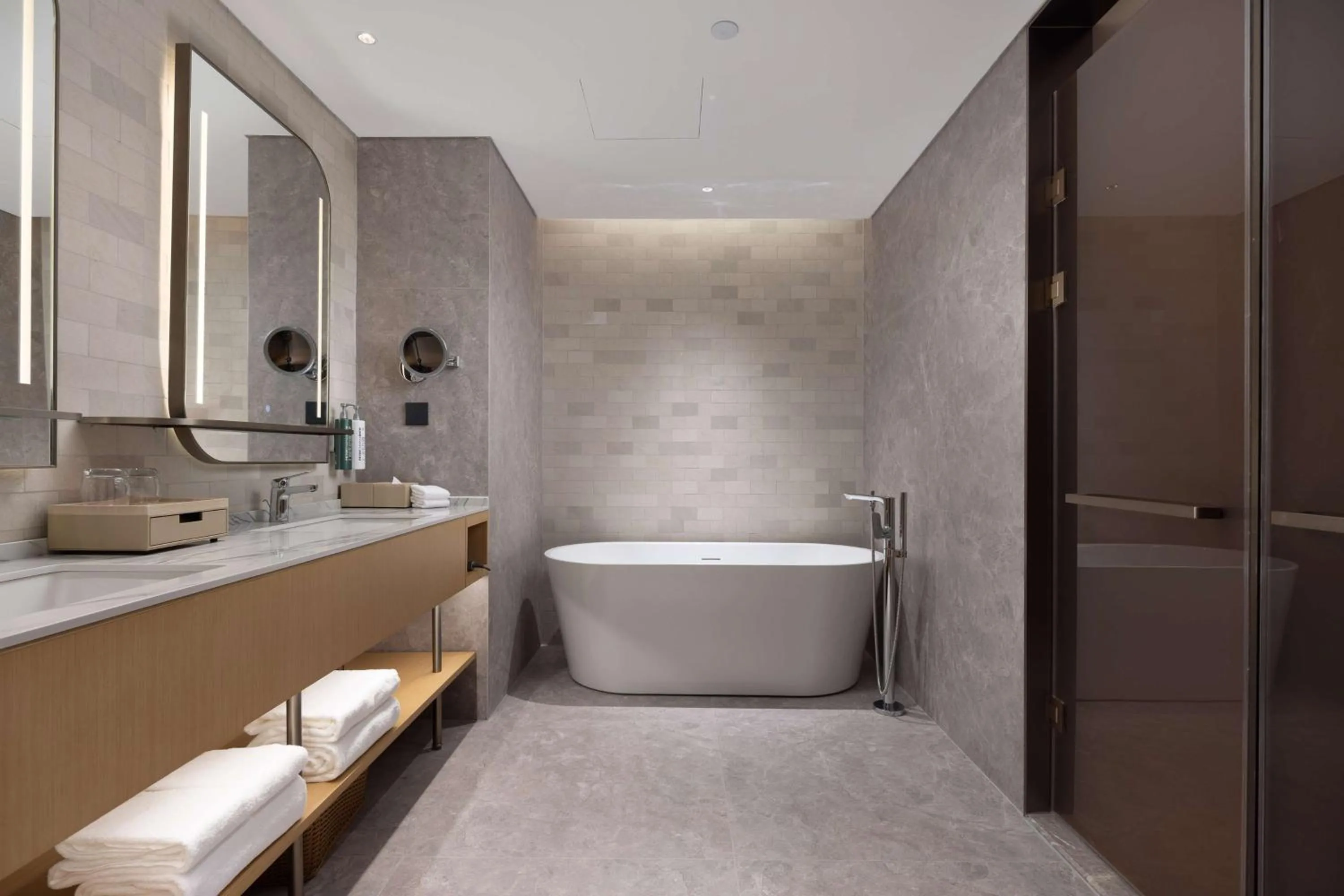 Bathroom in Hilton Garden Inn Harbin Haxi