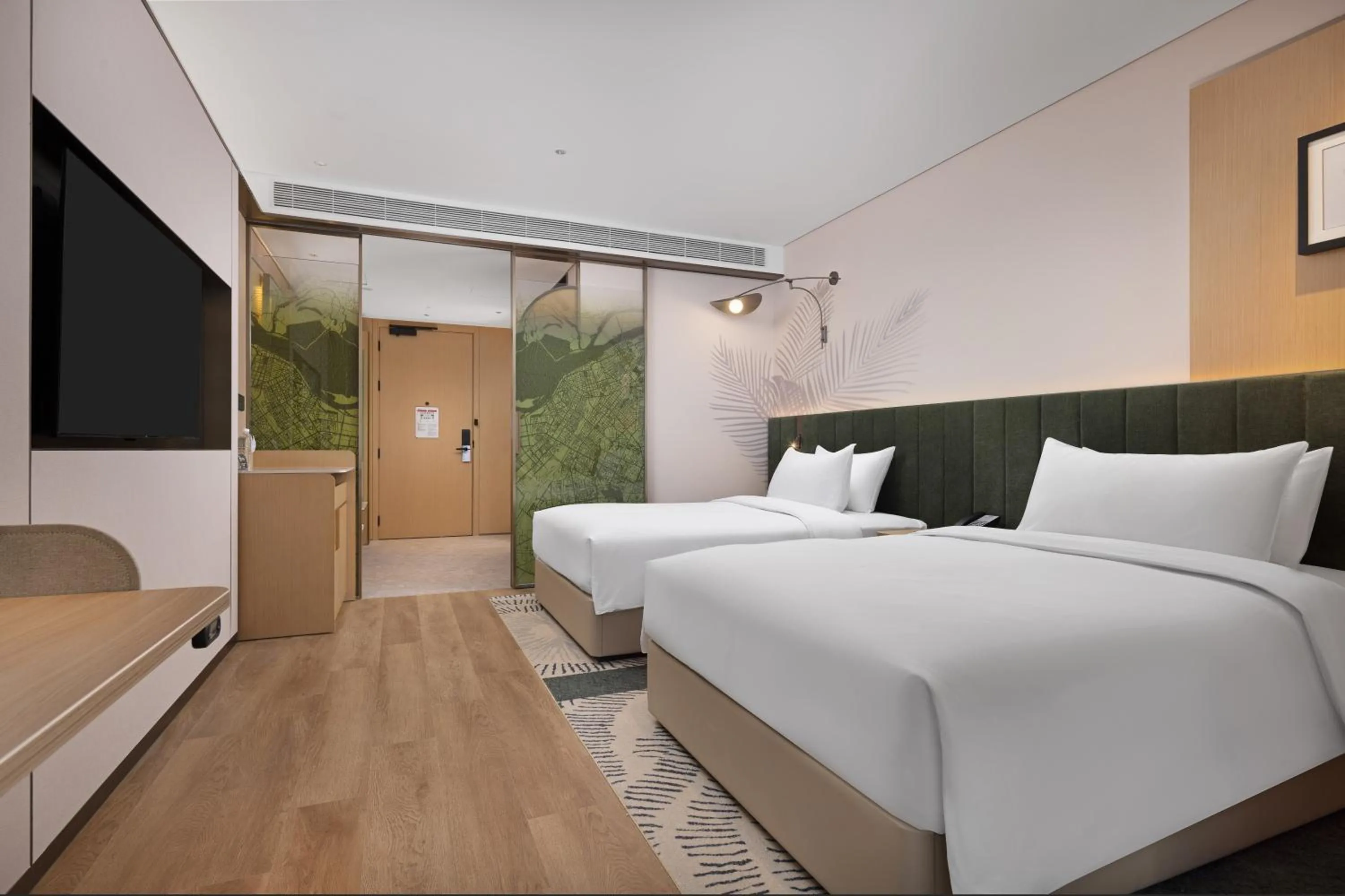 Photo of the whole room, Bed in Hilton Garden Inn Harbin Haxi