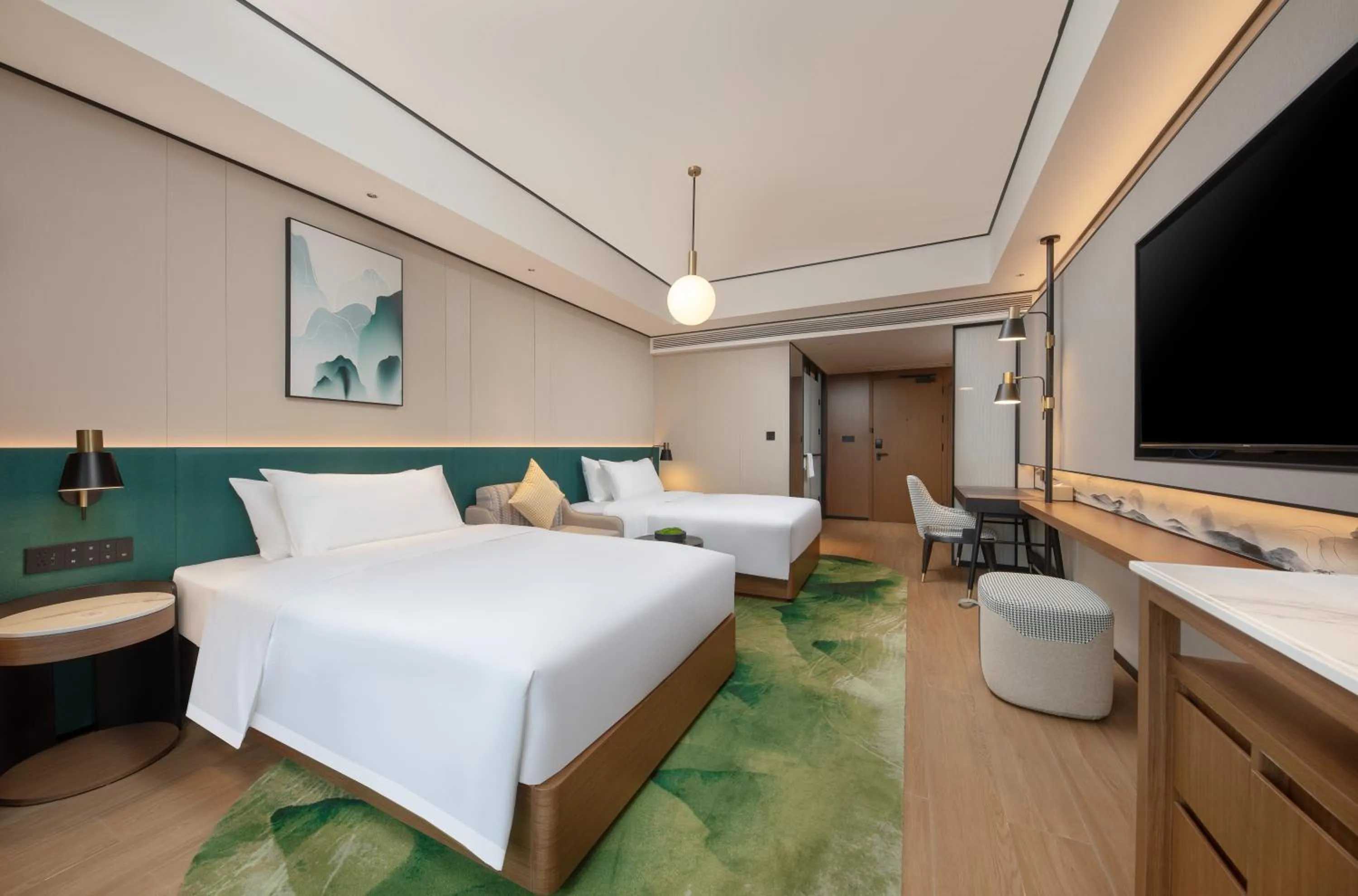 Mountain view, Bed in Hilton Garden Inn Zhangjiajie Wulingyuan