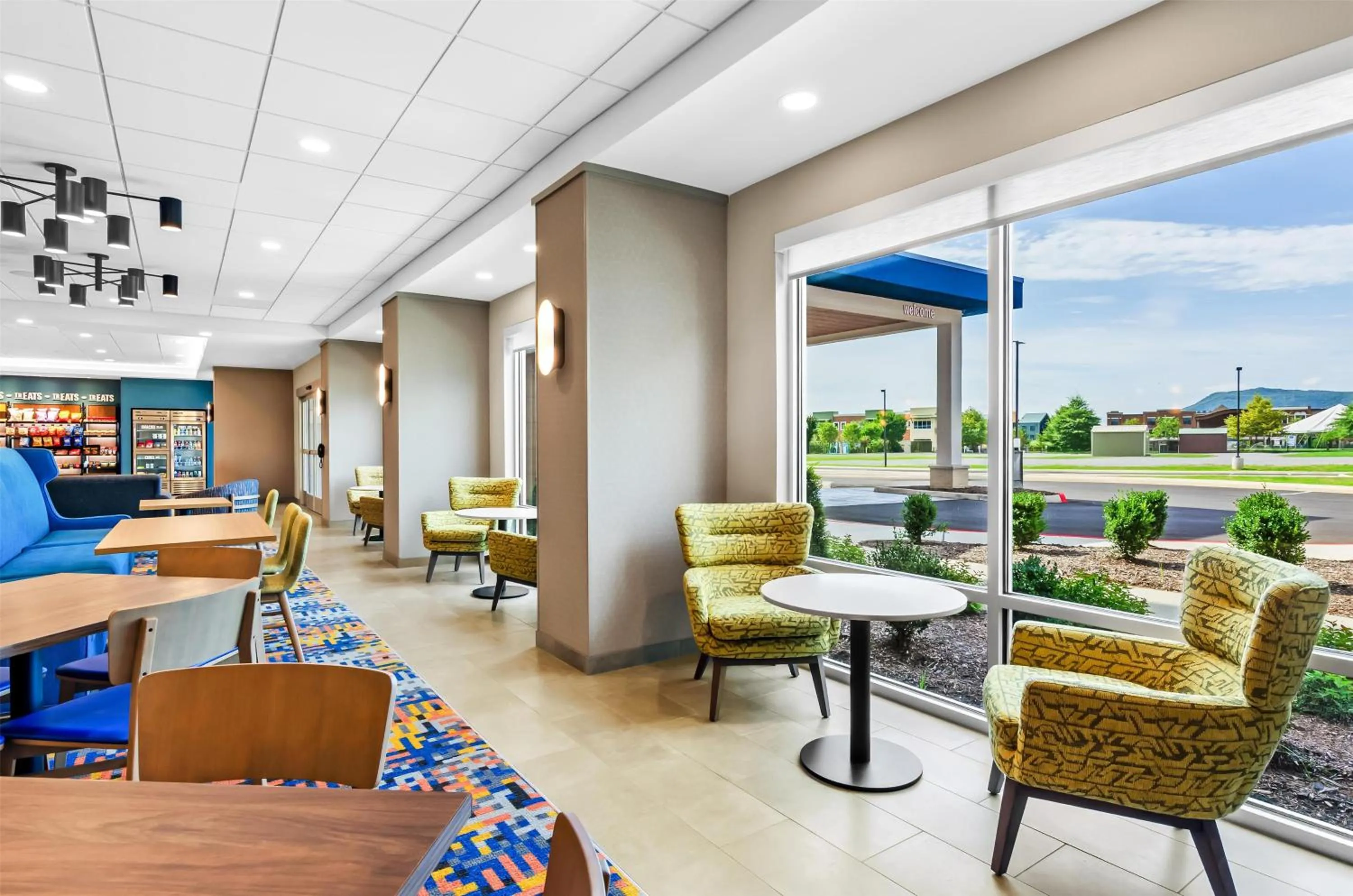 Lobby or reception in Hampton Inn Daleville
