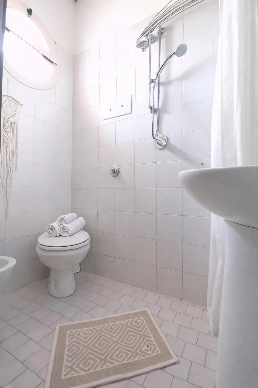 Shower in Hotel Villa Gioiosa - Beach & Bistrot