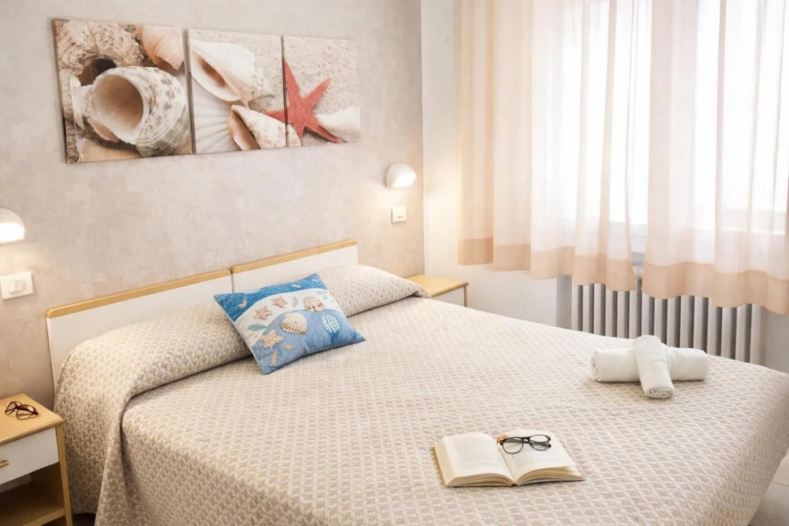 Bed in Hotel Villa Gioiosa - Beach & Bistrot