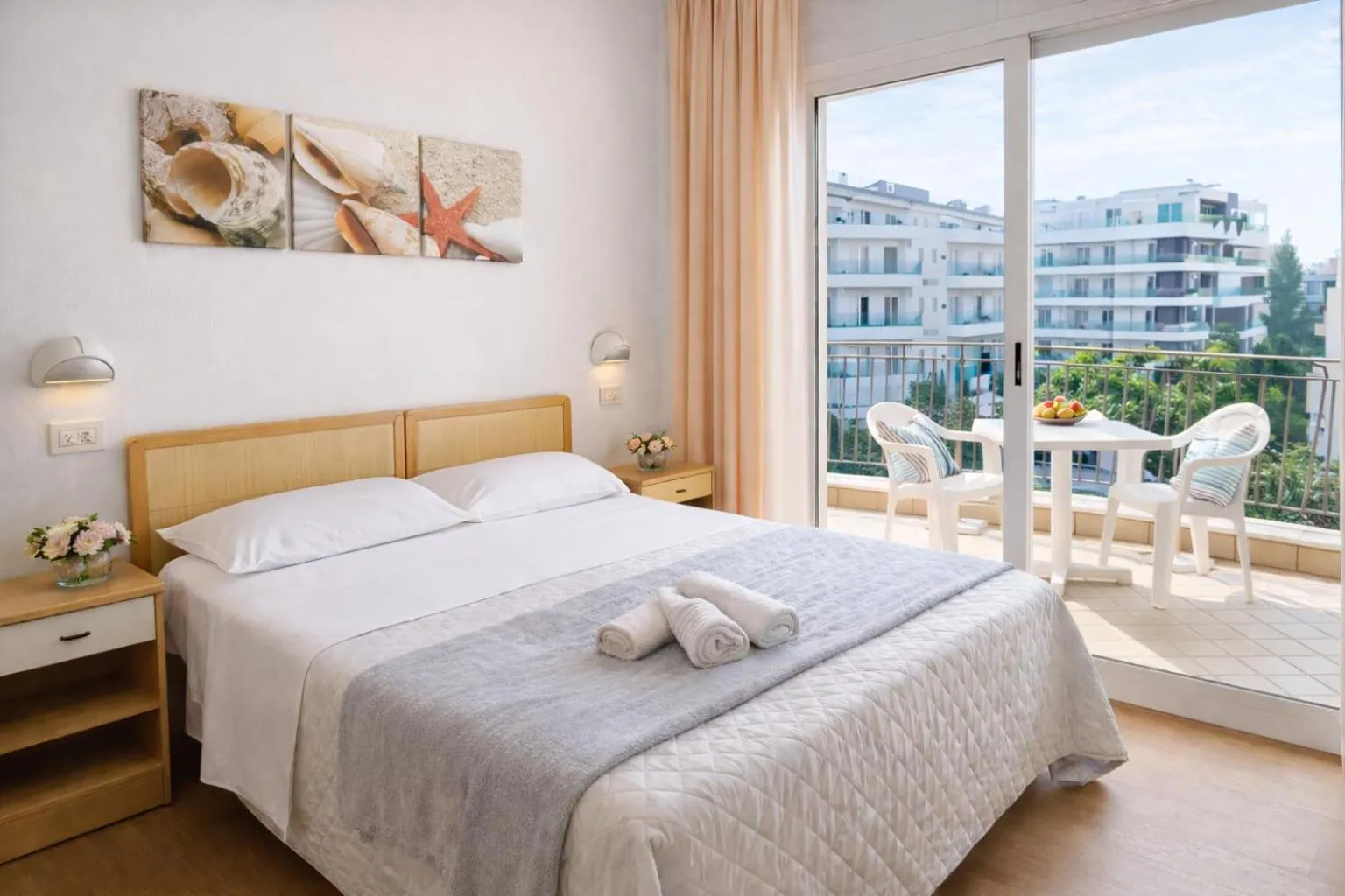 Bed in Hotel Villa Gioiosa - Beach & Bistrot