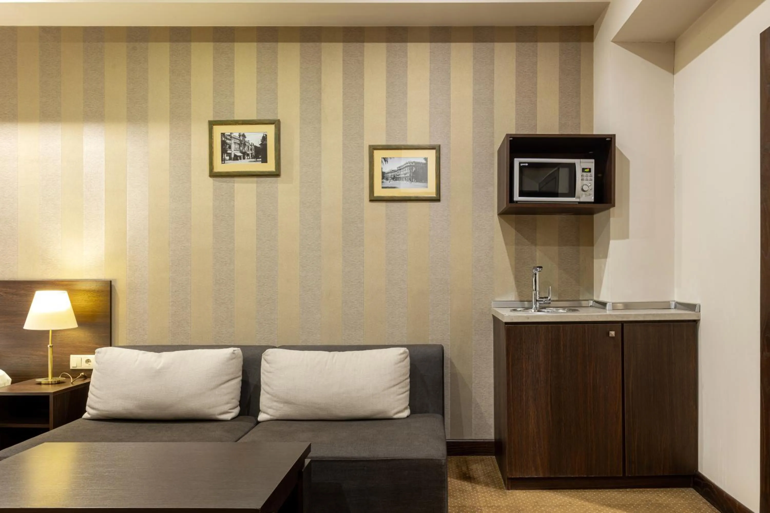 Kitchen or kitchenette in Citrus Hotel