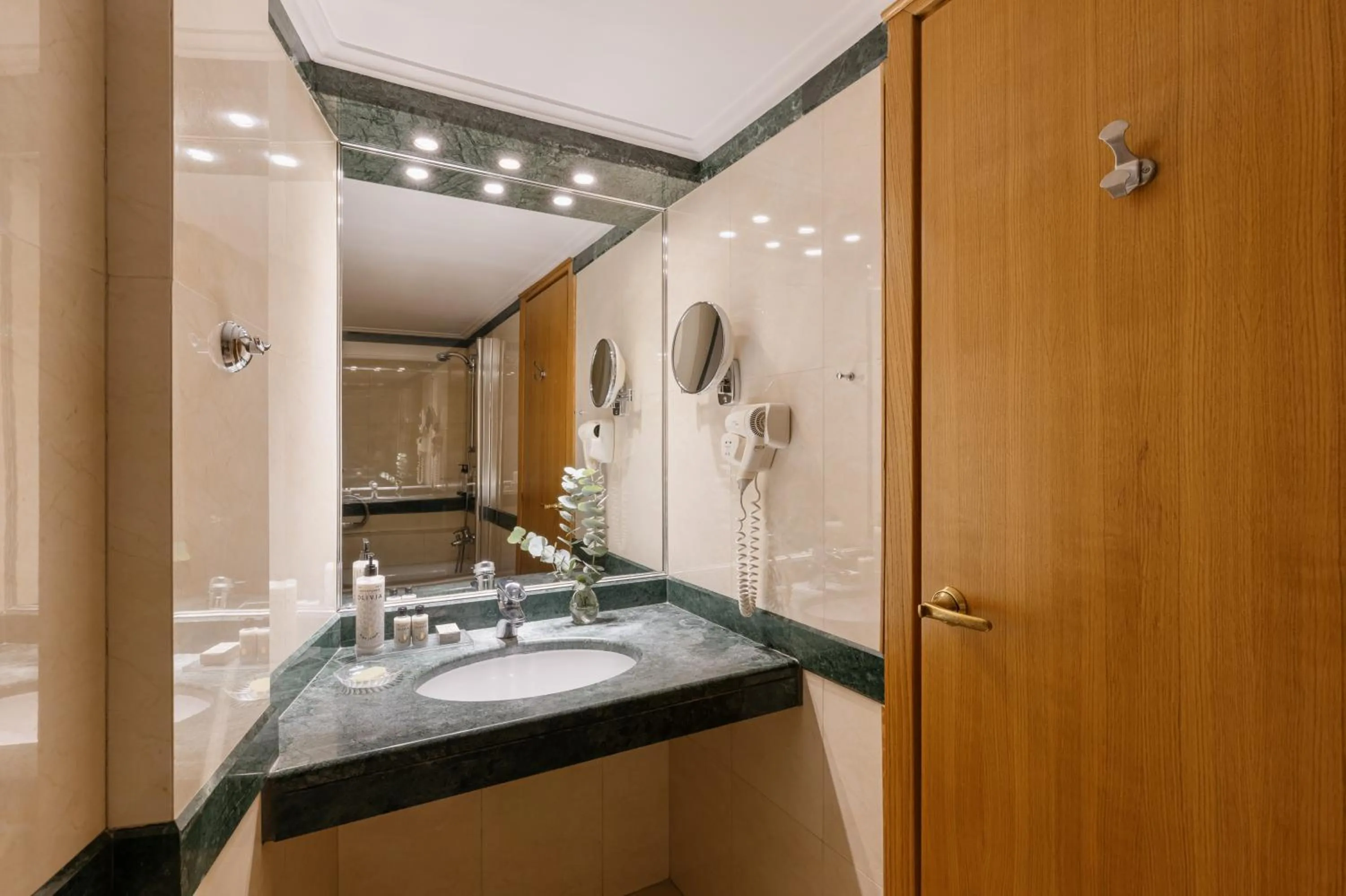 Bathroom in Divani Palace Larissa