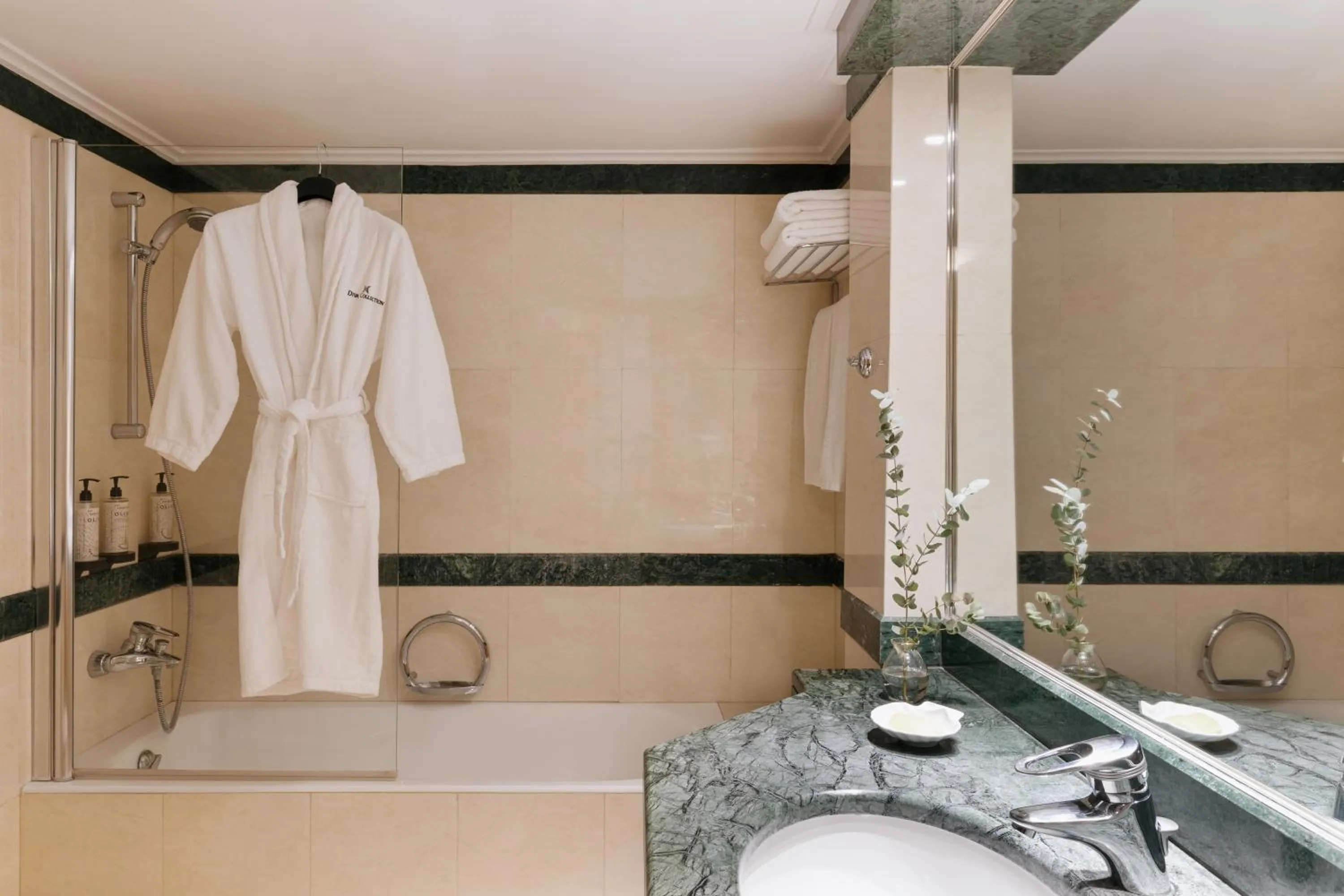 Bathroom in Divani Palace Larissa