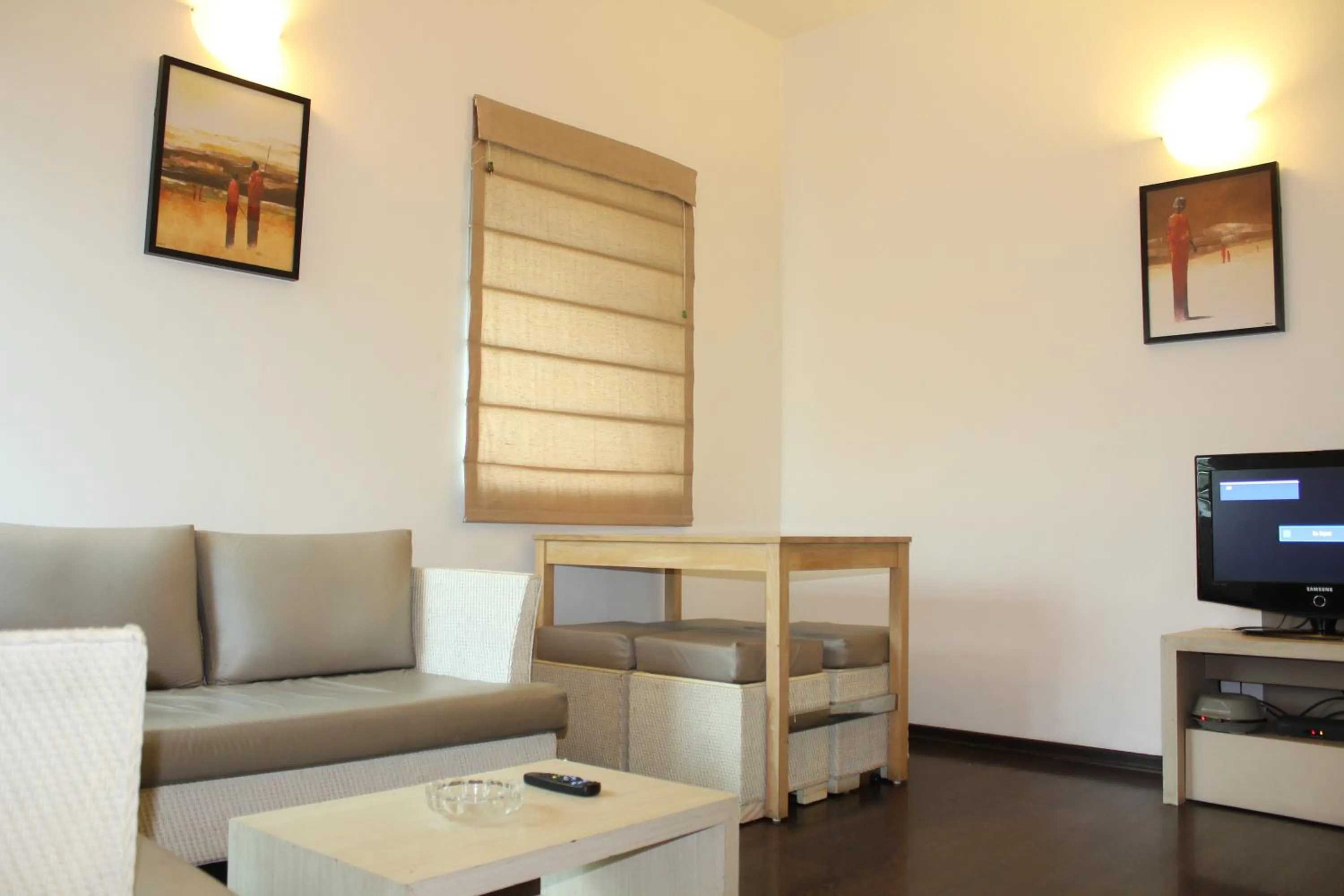 Living room in AMC Comforts