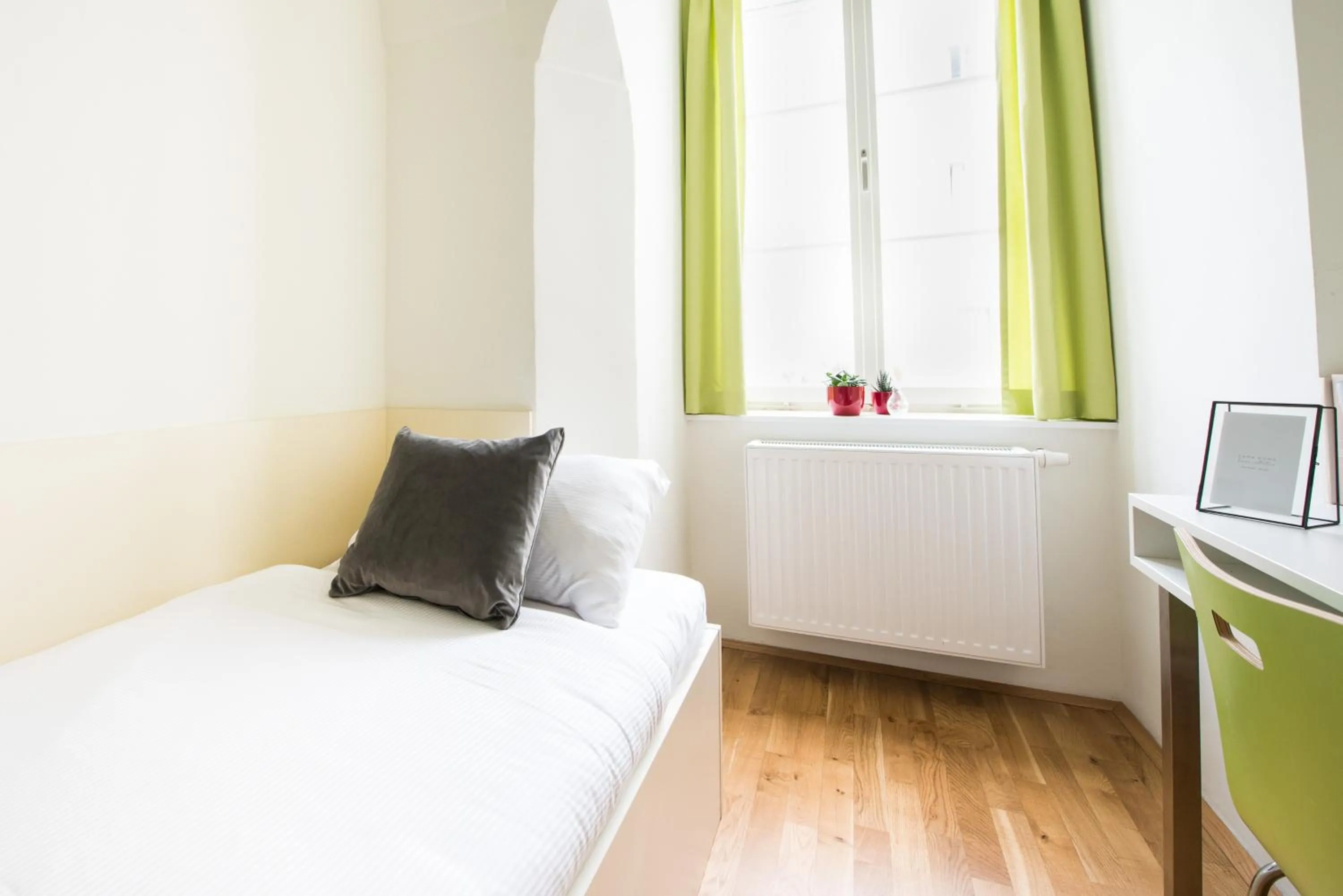 Bed in myNext - Johannesgasse Apartments
