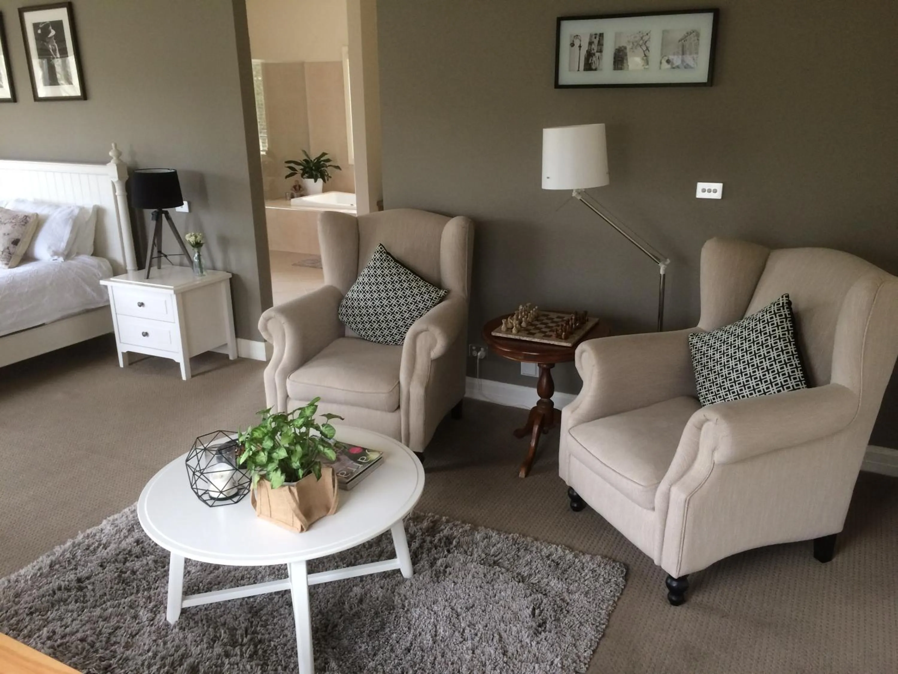 Living room in Emerald Ridge