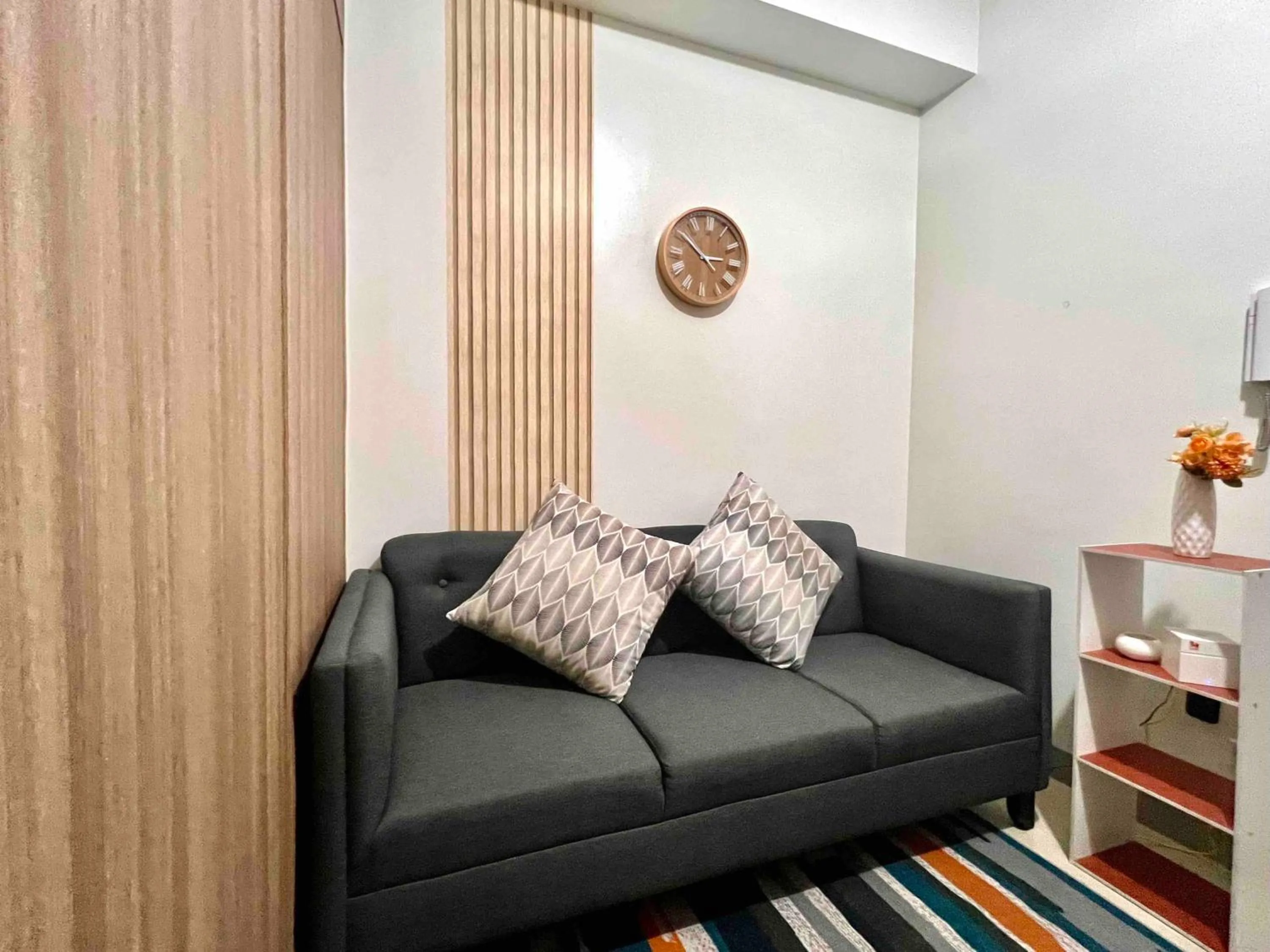 Seating area in Mall Of Asia - Aseana Prime Accommodations