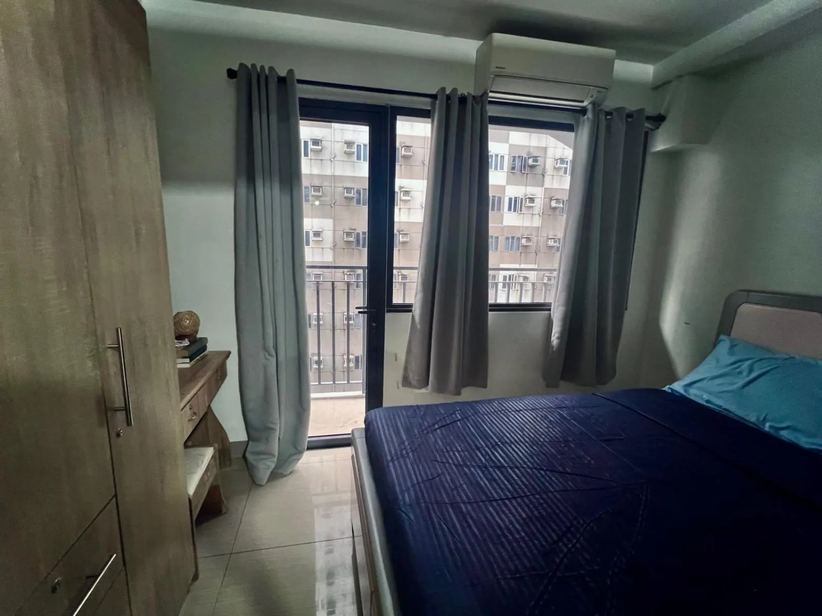 Bedroom, Bed in Mall Of Asia - Aseana Prime Accommodations