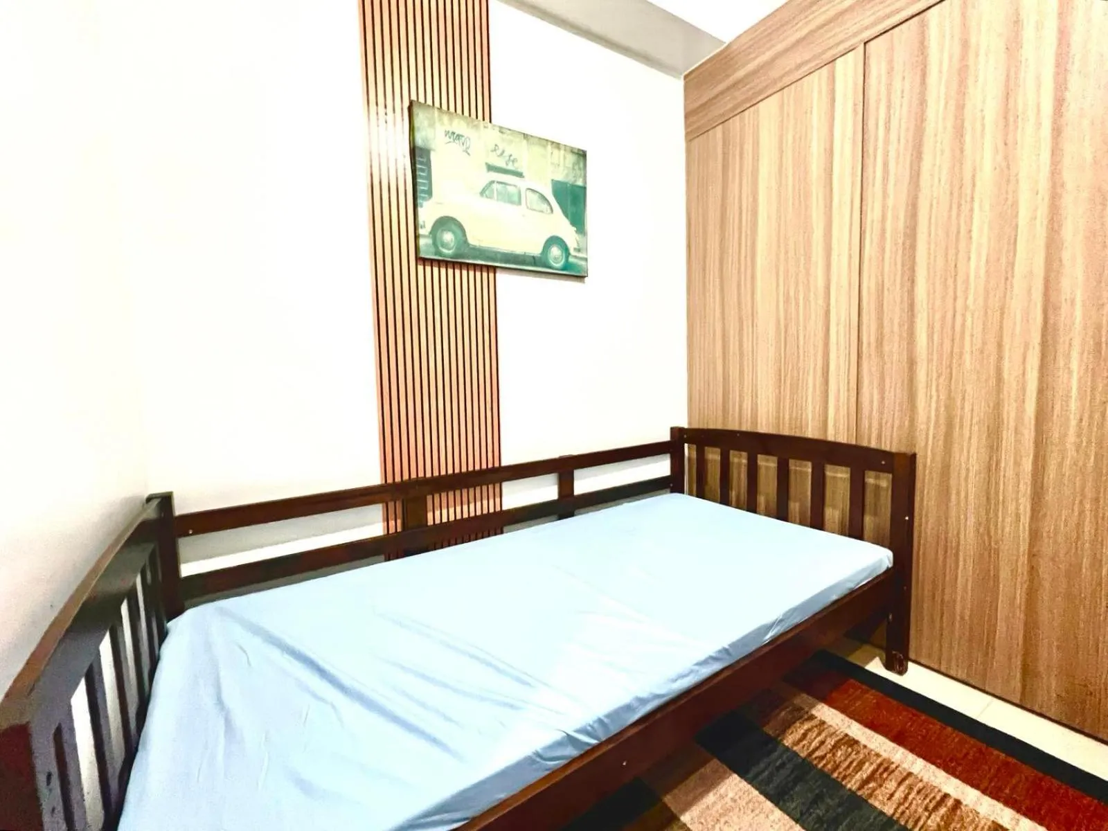 Seating area, Bed in Mall Of Asia - Aseana Prime Accommodations