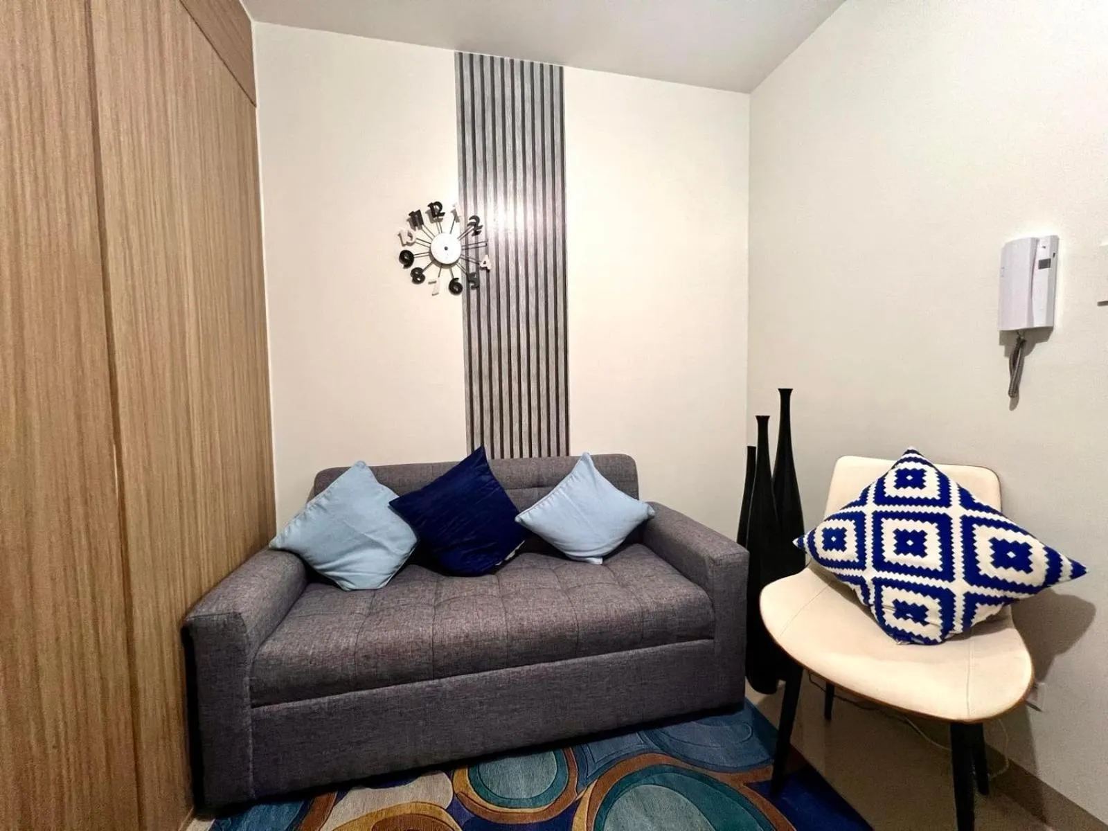 Seating area in Mall Of Asia - Aseana Prime Accommodations