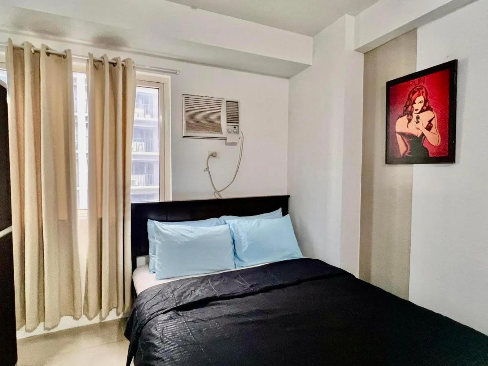 Bedroom, Bed in Mall Of Asia - Aseana Prime Accommodations