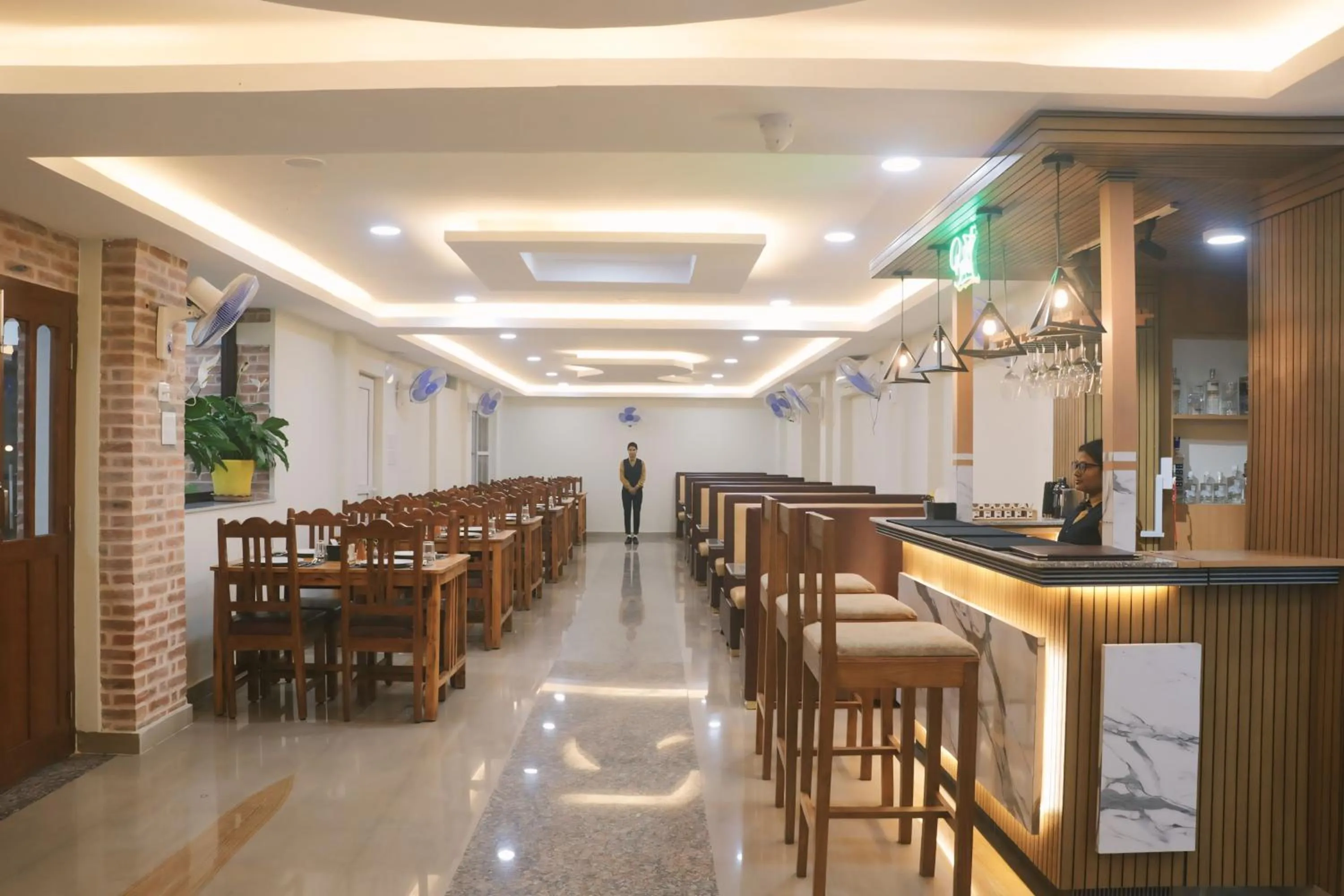 Restaurant/places to eat in Hotel Yatra Sauraha Pvt Ltd