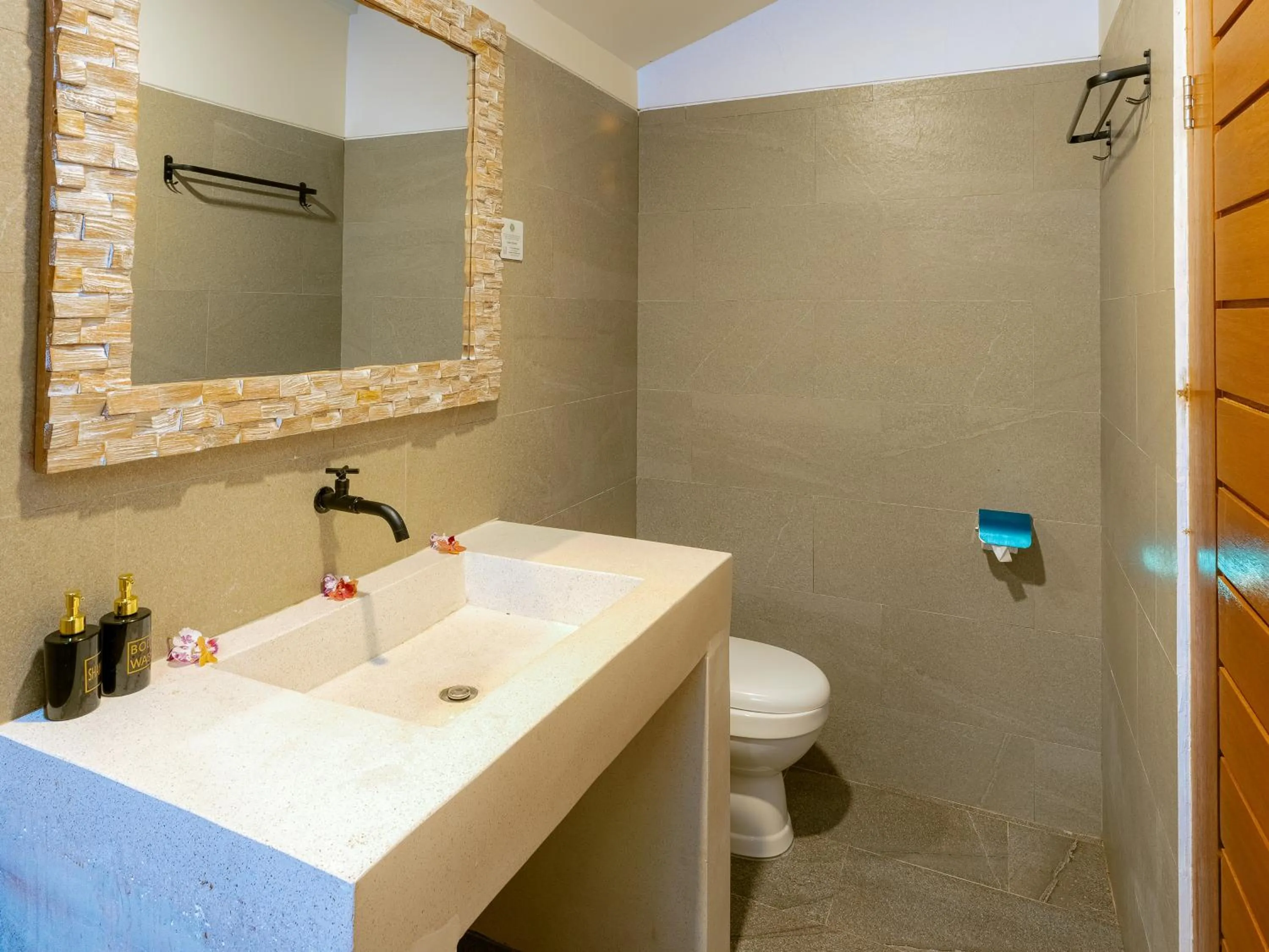 Toilet in Bubu Homestay Tulamben