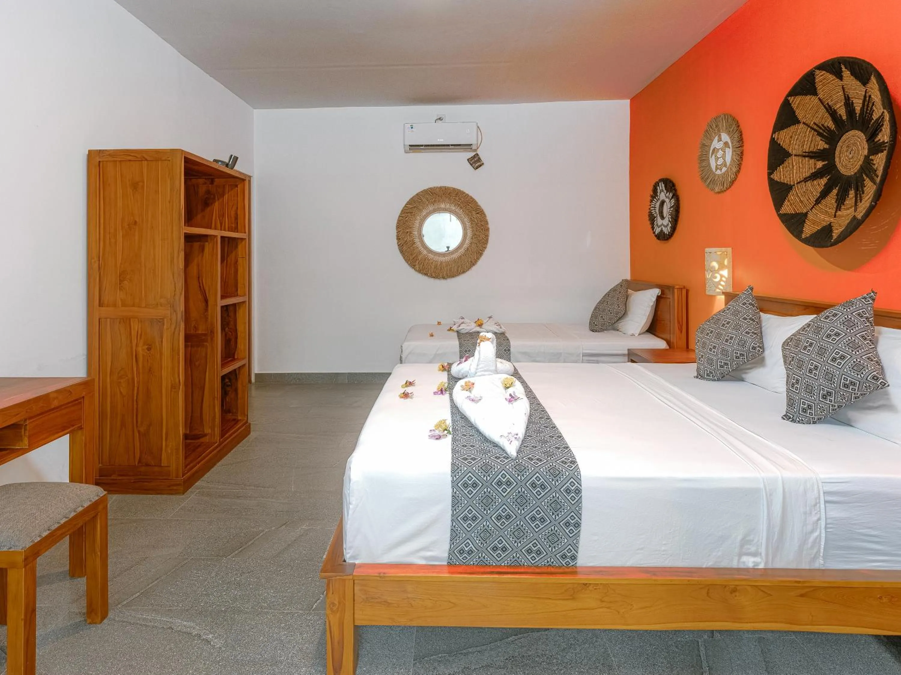 Photo of the whole room, Bed in Bubu Homestay Tulamben