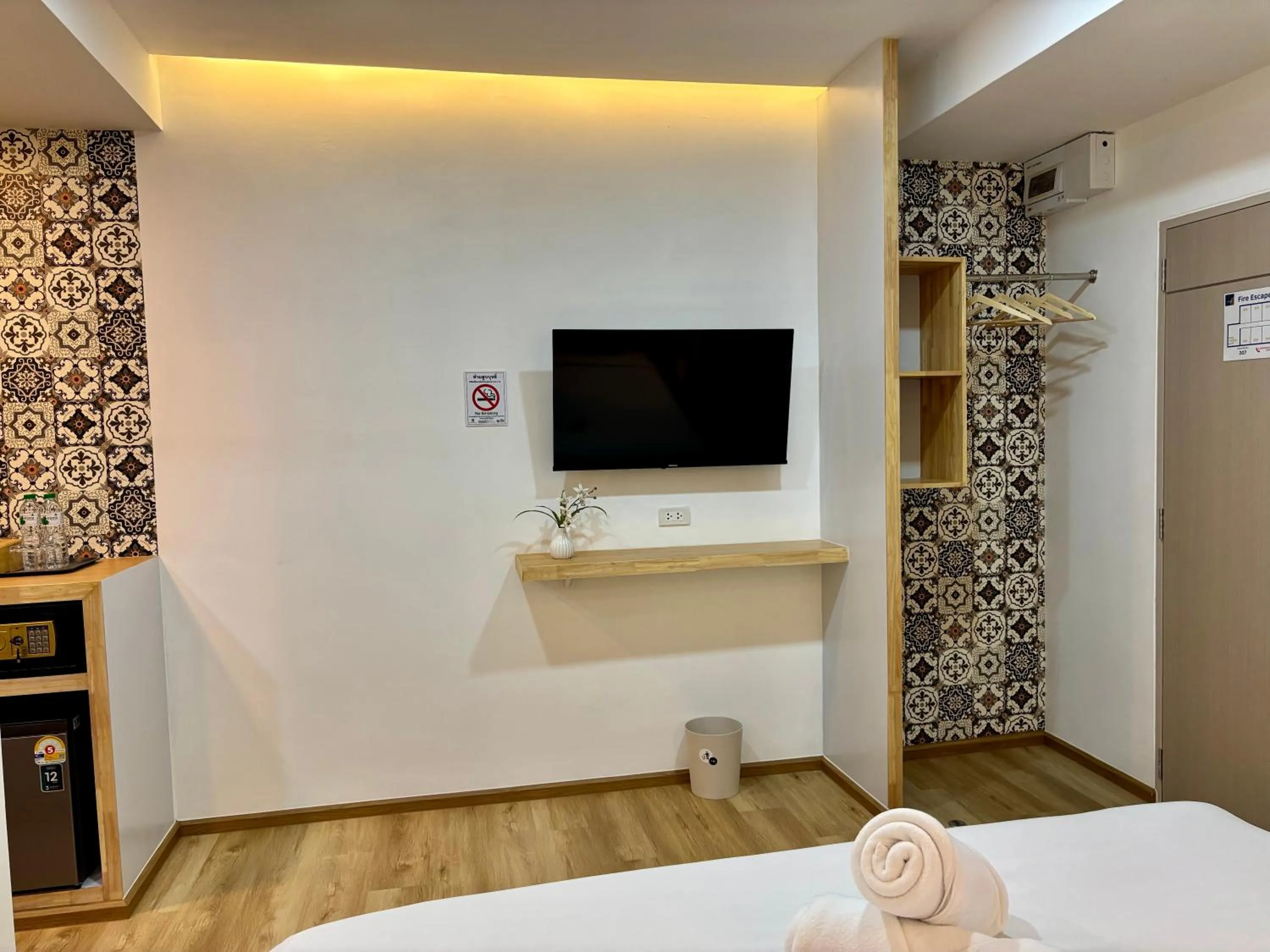 TV and multimedia, Bed in Charm Hostel at Pratumnak