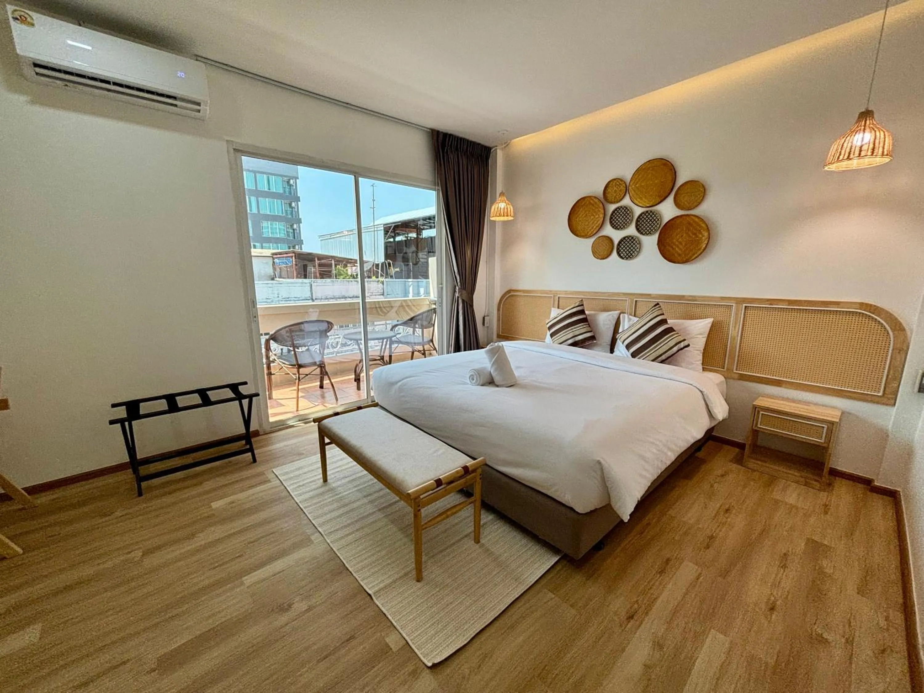 Bed in Charm Hostel at Pratumnak