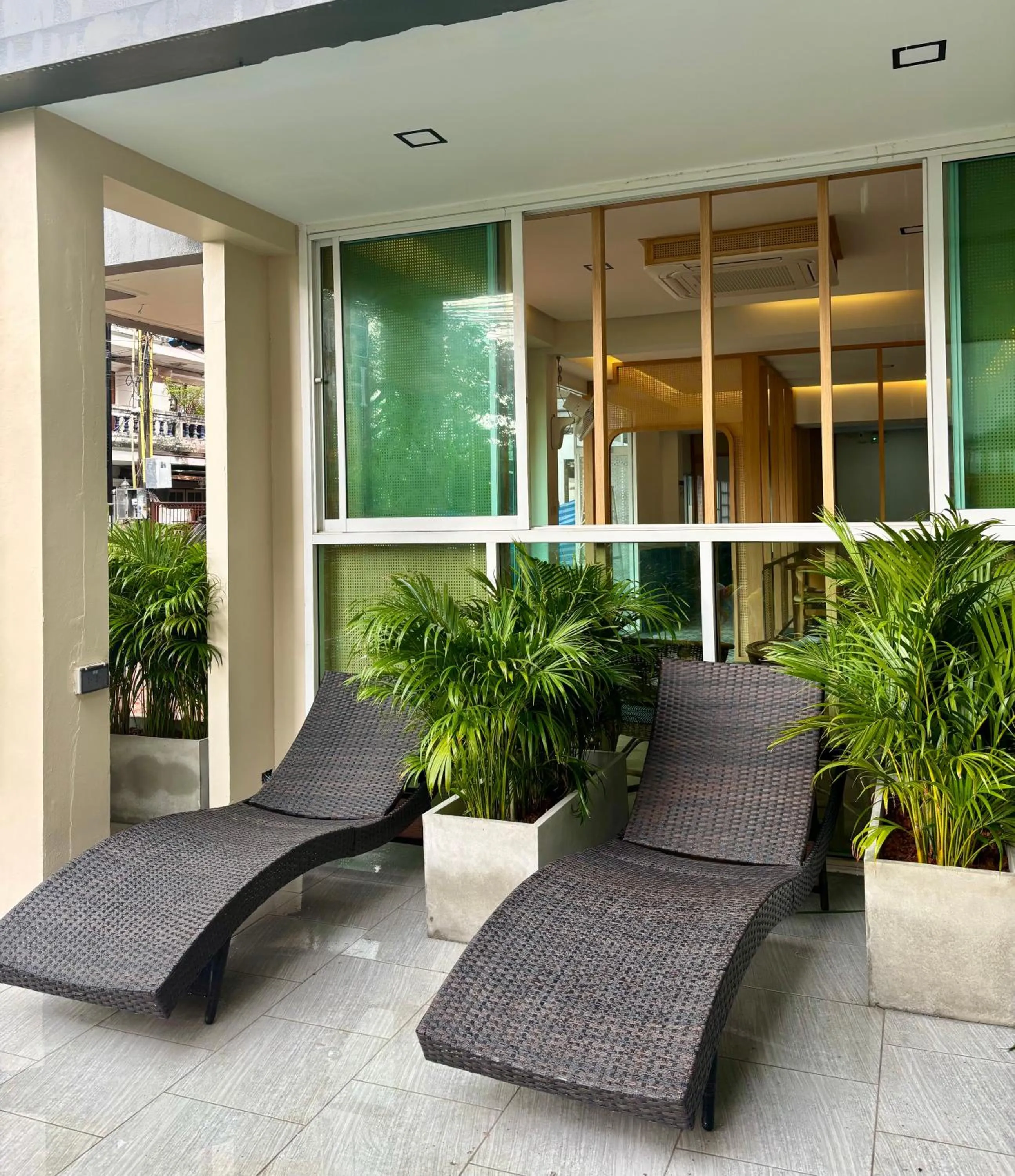 Seating area in Charm Hostel at Pratumnak